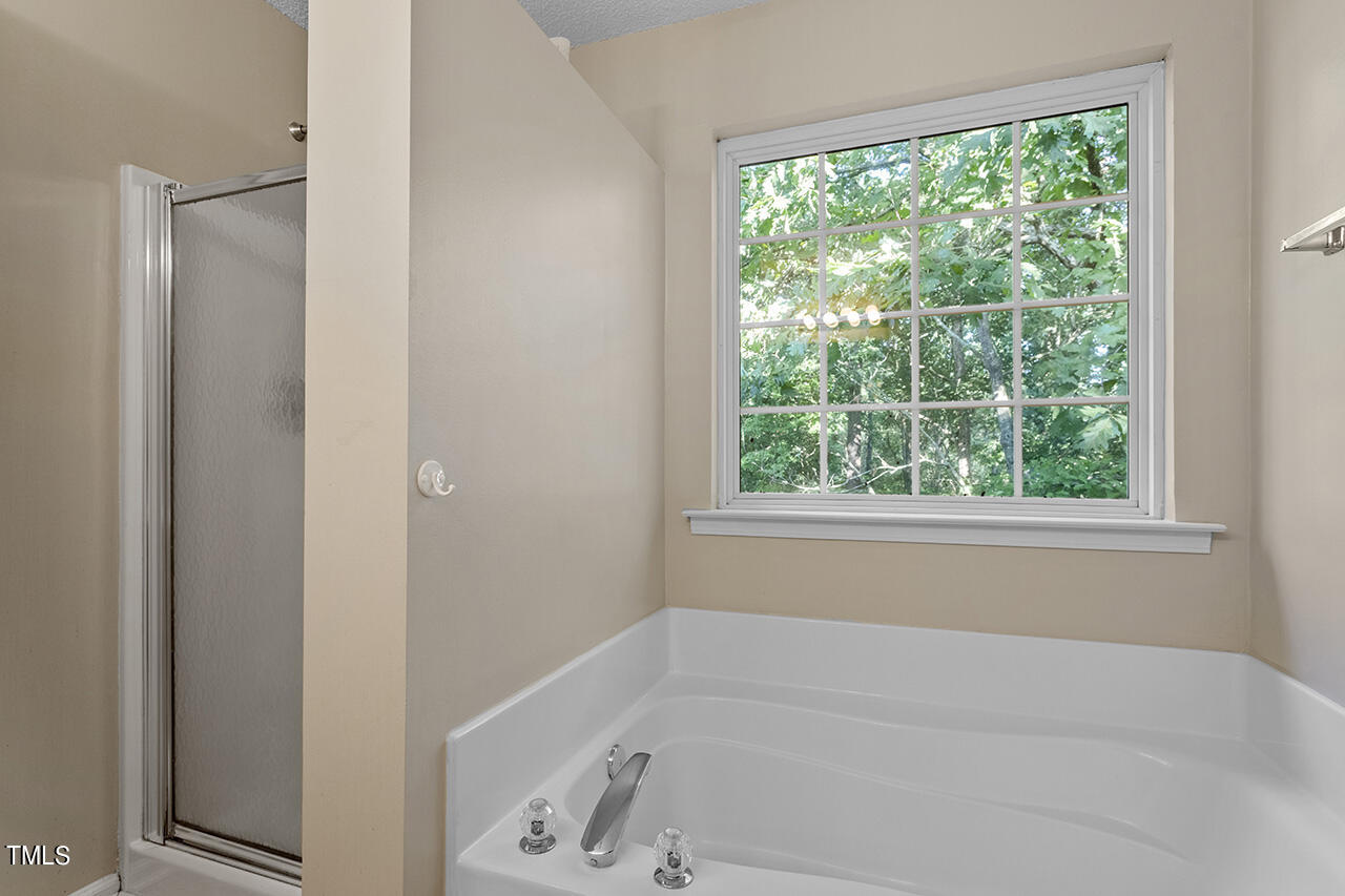 120 Westcott Court Property Photo 25