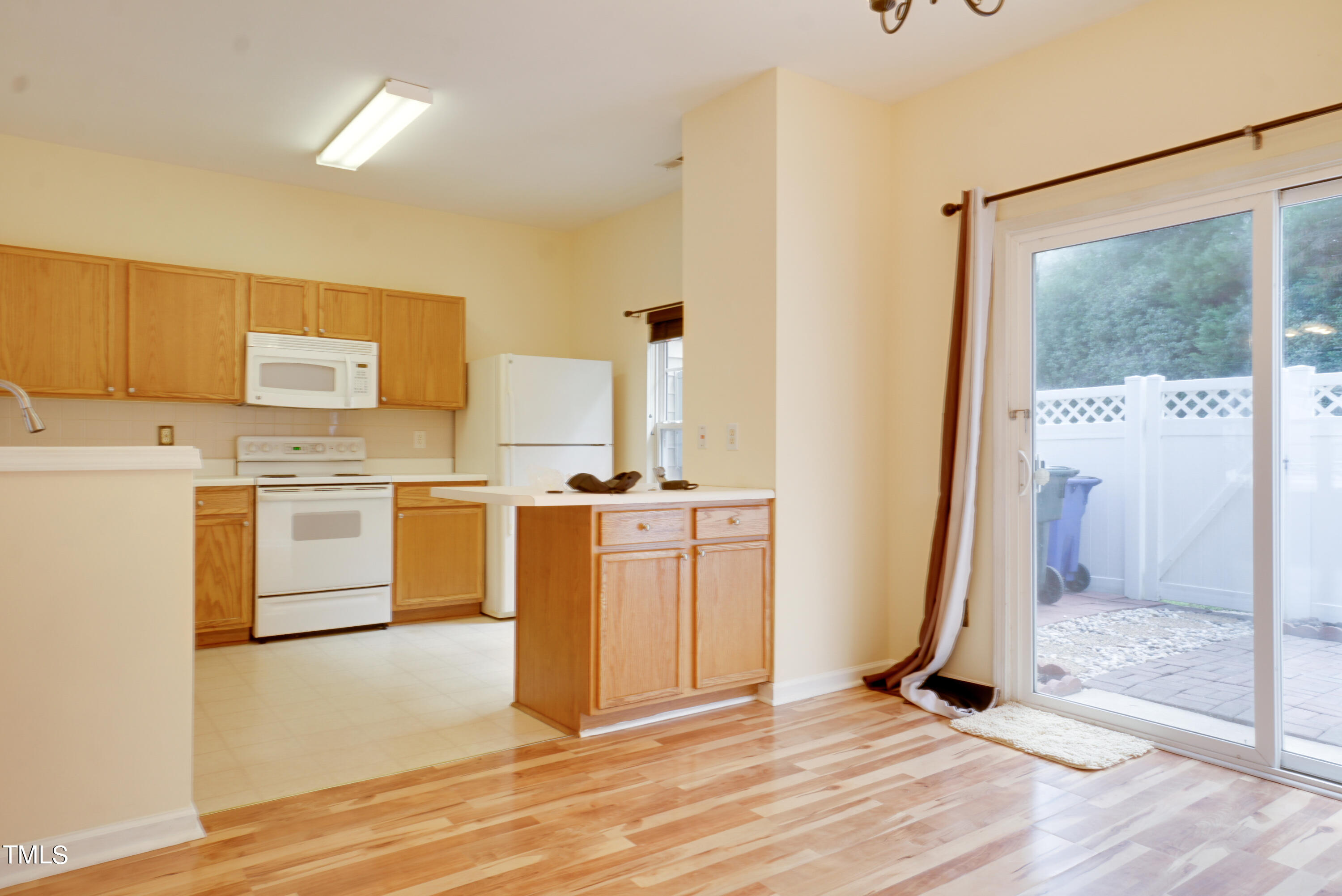 8107 Candelaria Drive Property Photo 4