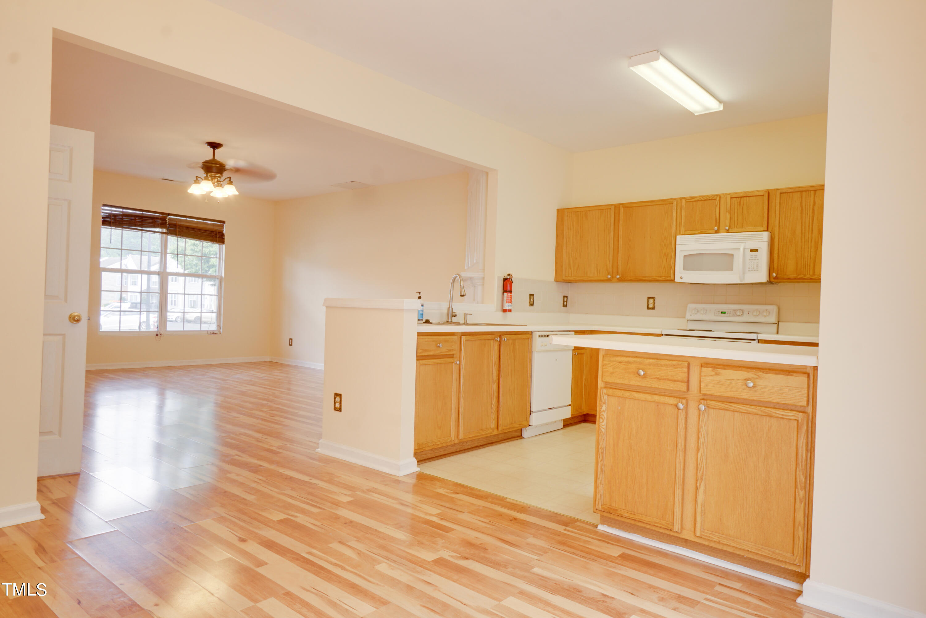 8107 Candelaria Drive Property Photo 5