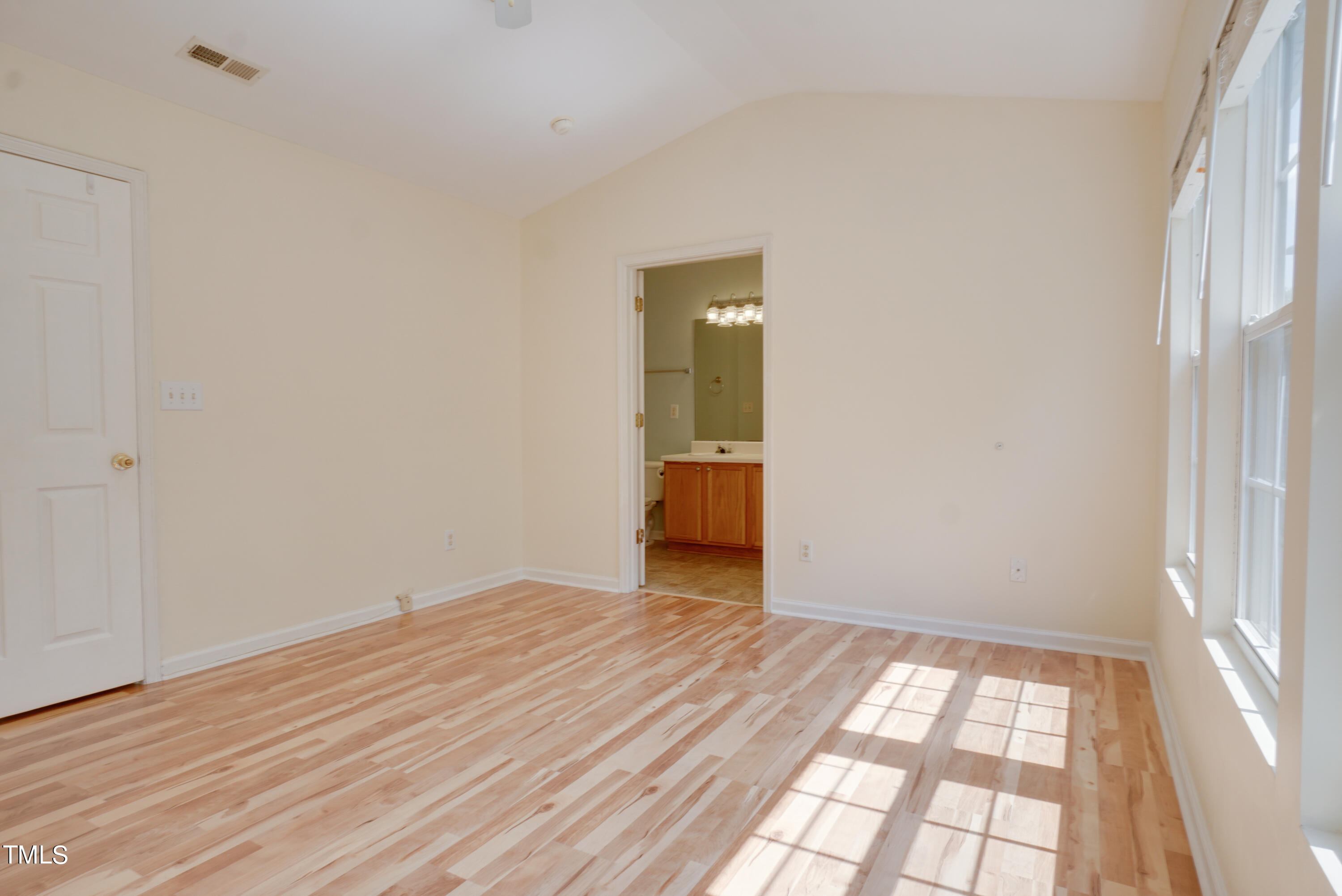 8107 Candelaria Drive Property Photo 11