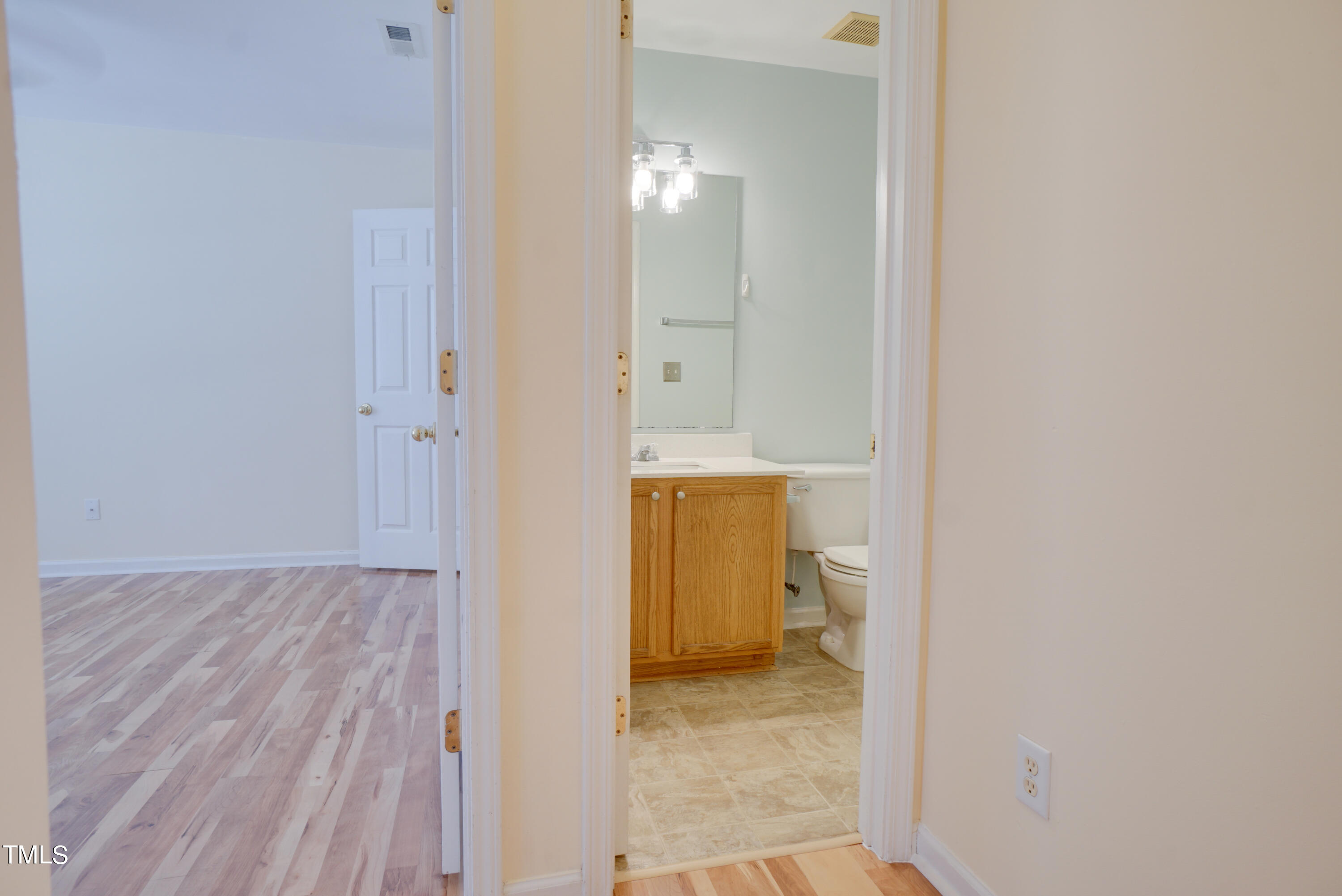 8107 Candelaria Drive Property Photo 16
