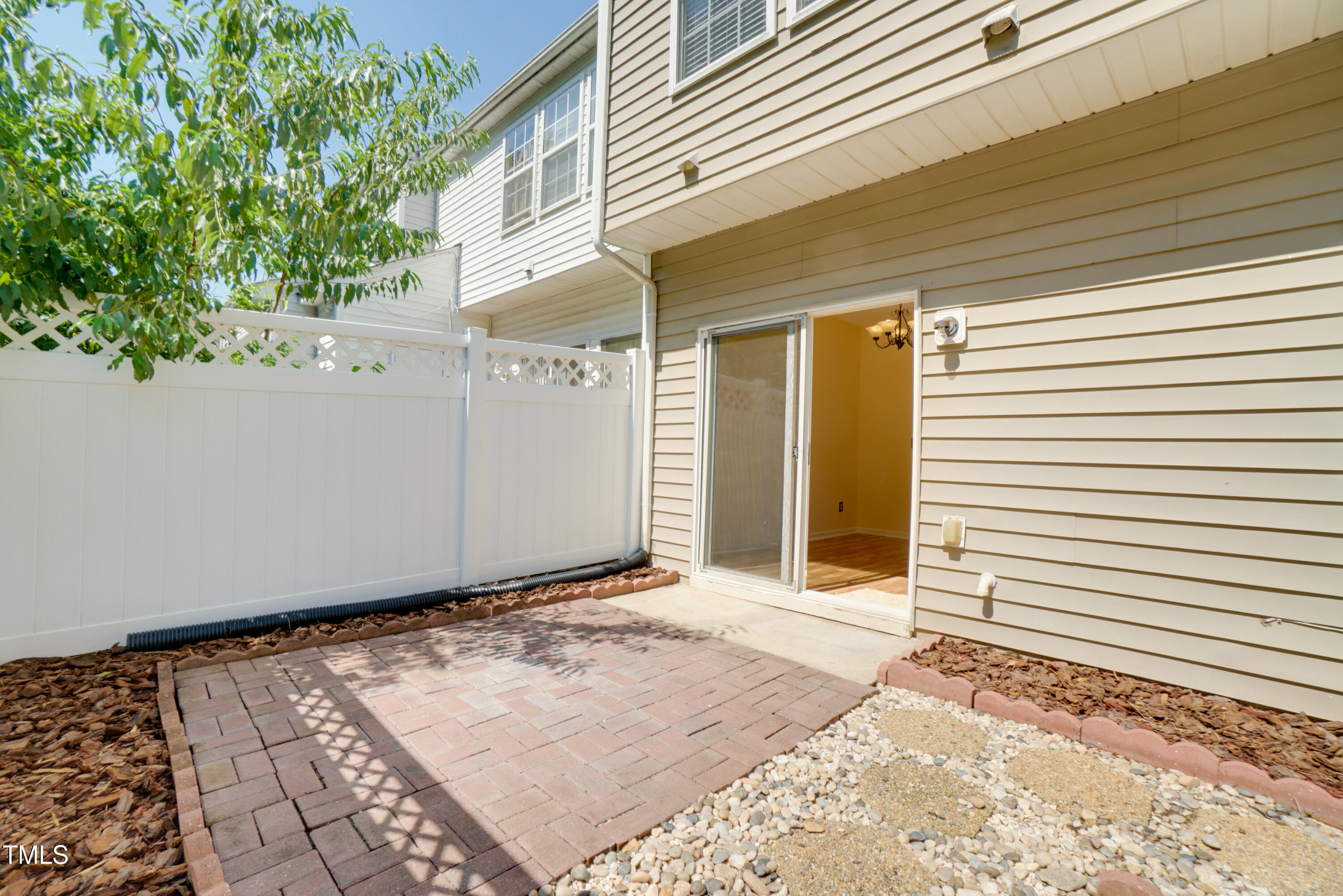 8107 Candelaria Drive Property Photo 26