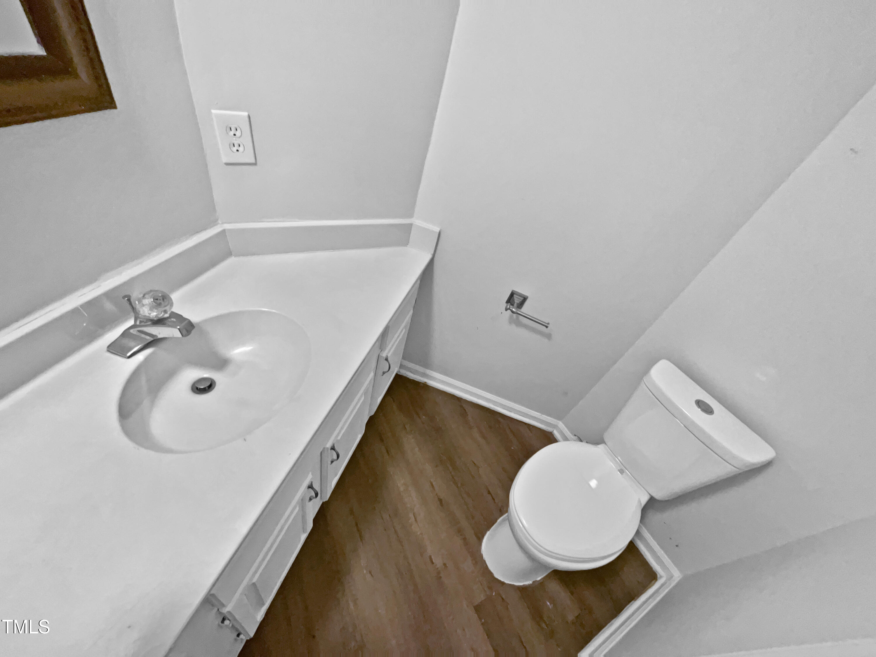104 Mossbark Lane Property Photo 15