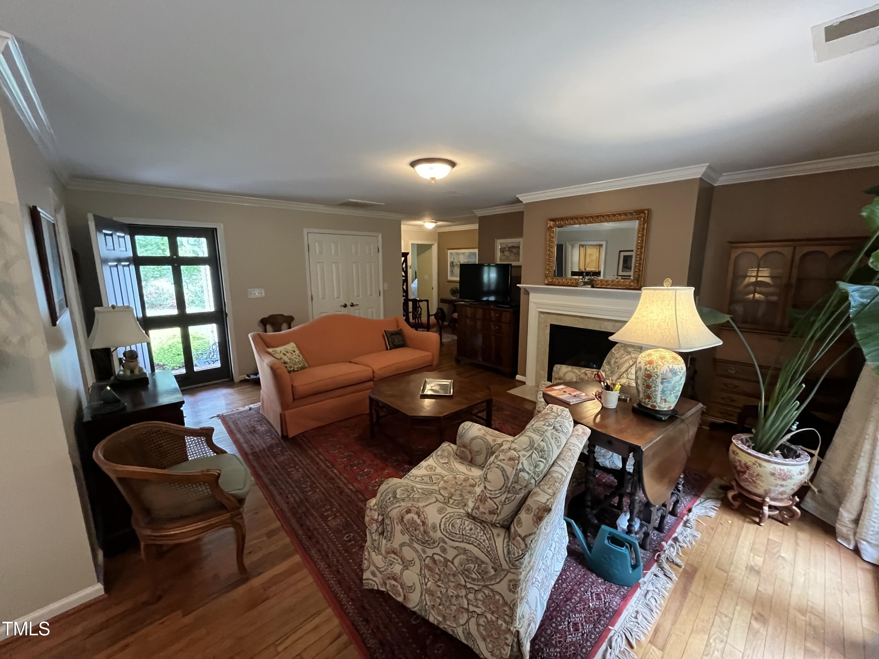1408 Plantation Circle Property Photo 3
