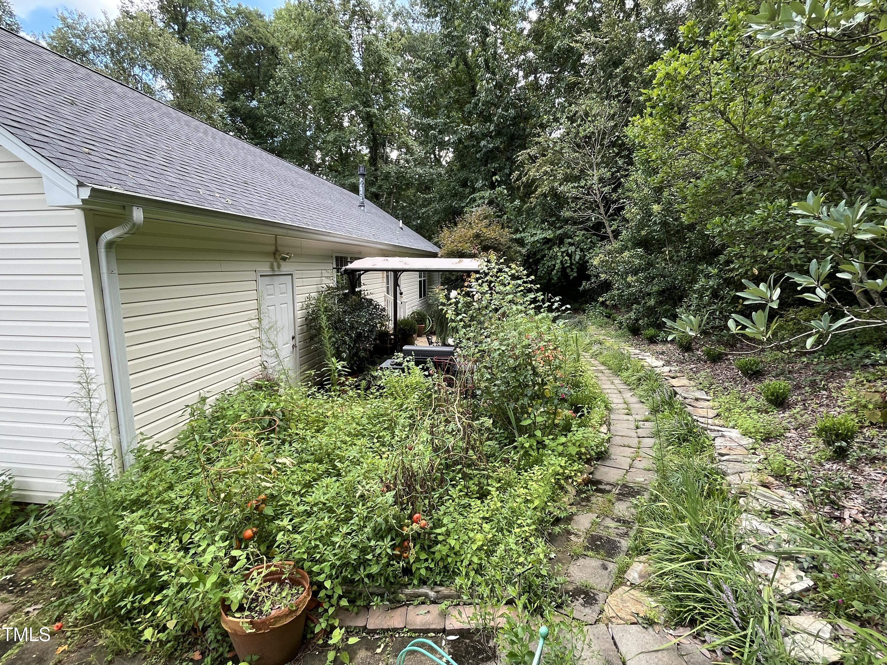 1408 Plantation Circle Property Photo 35