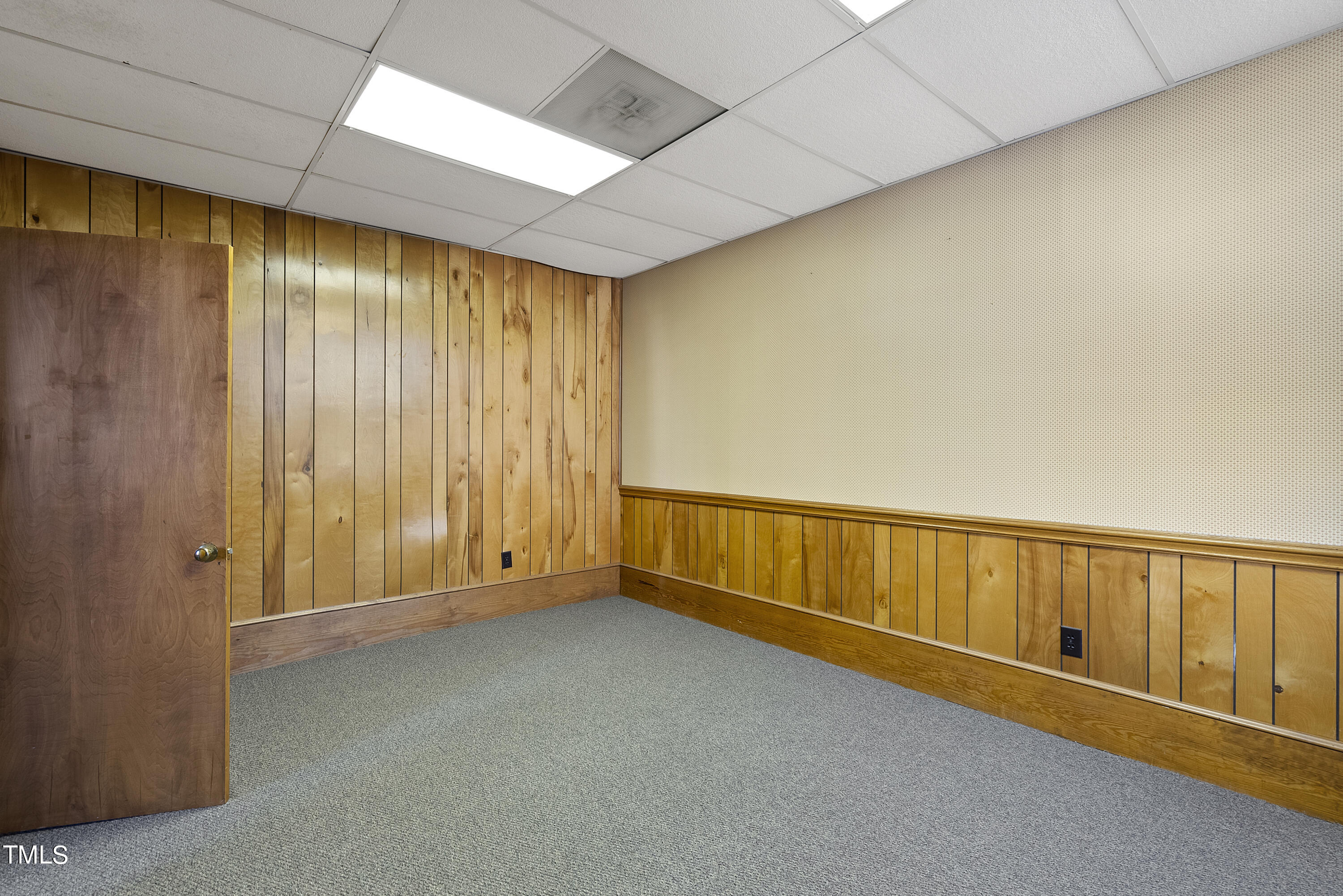 219 E Johnston Street Property Photo 12