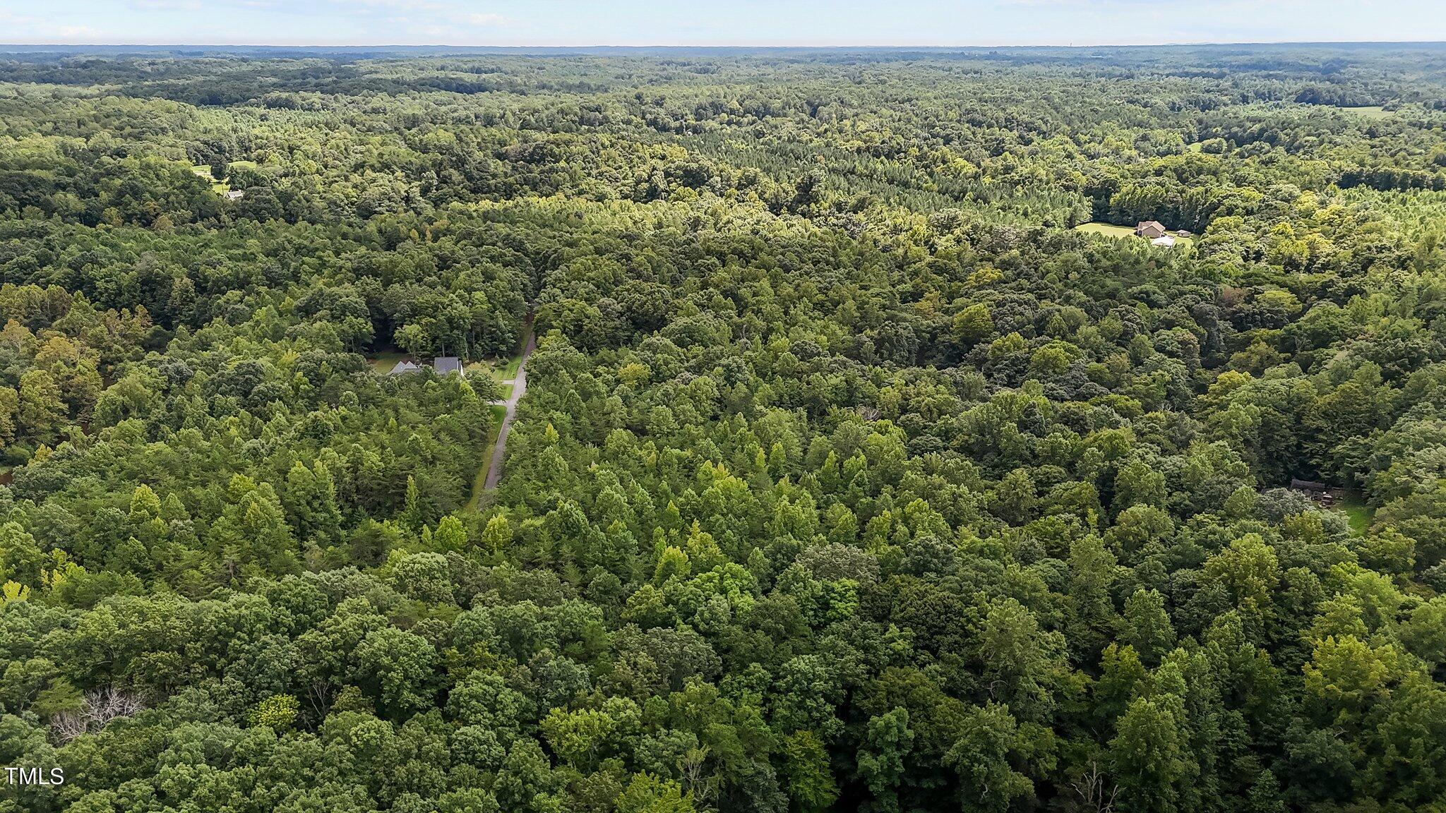 2610 Mackintosh Lake Lane Property Photo 5