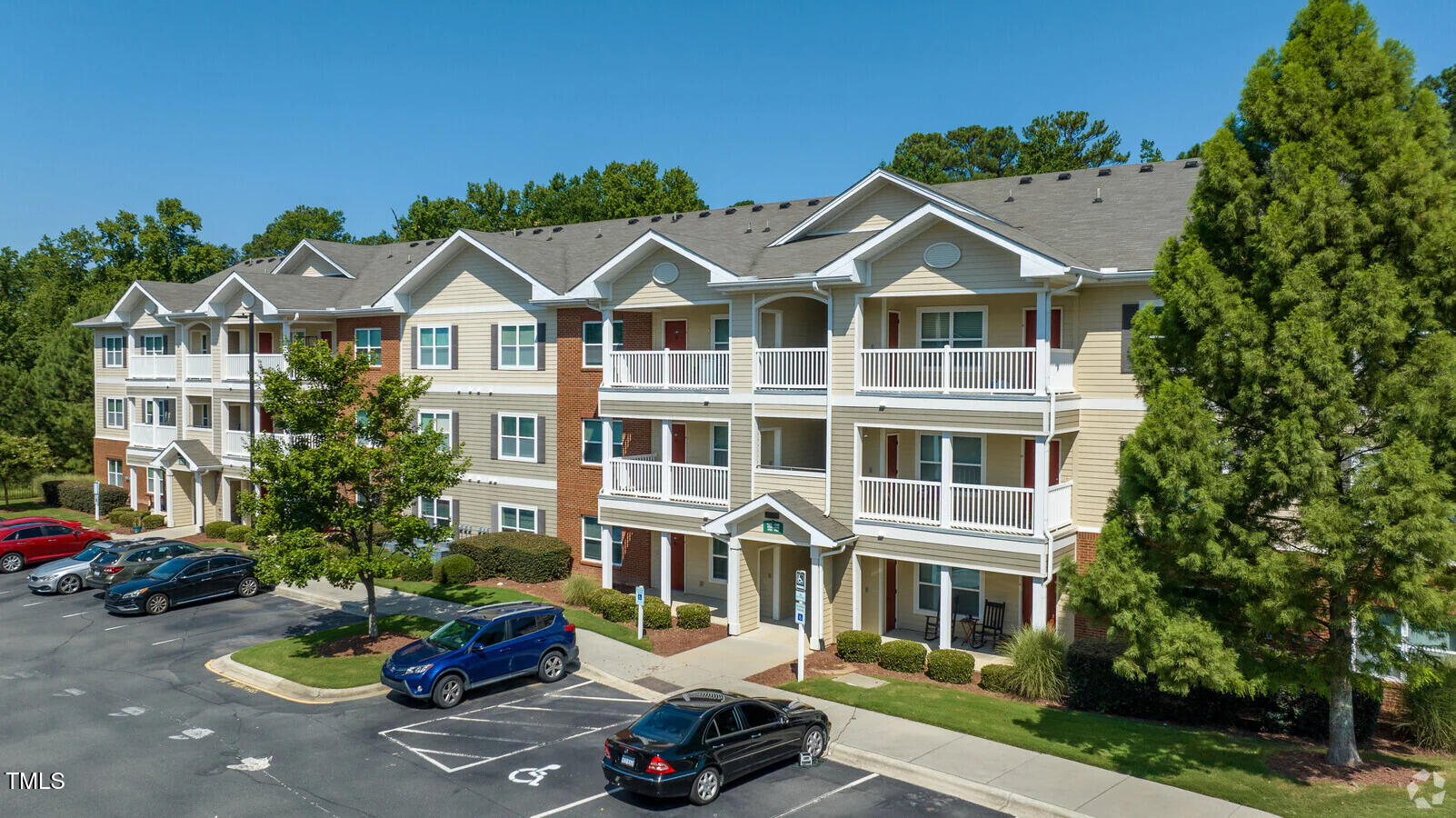 1000 Broadstone Way # B1 Property Photo 3