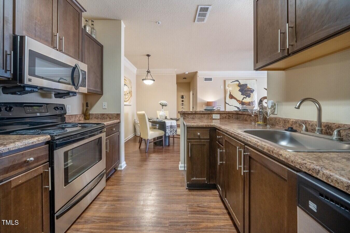 1000 Broadstone Way # B1 Property Photo 12