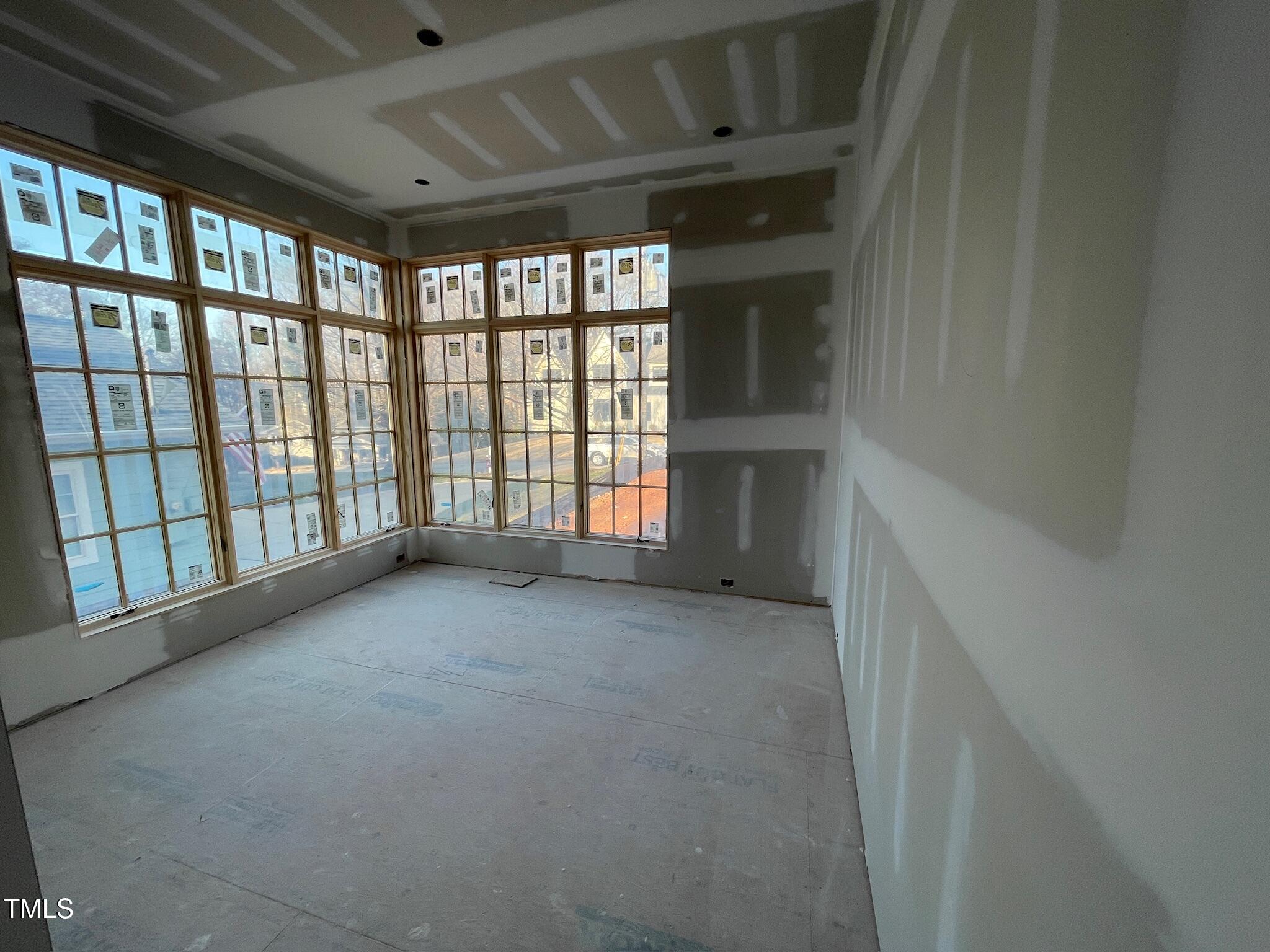 1101 Manchester Property Photo 8