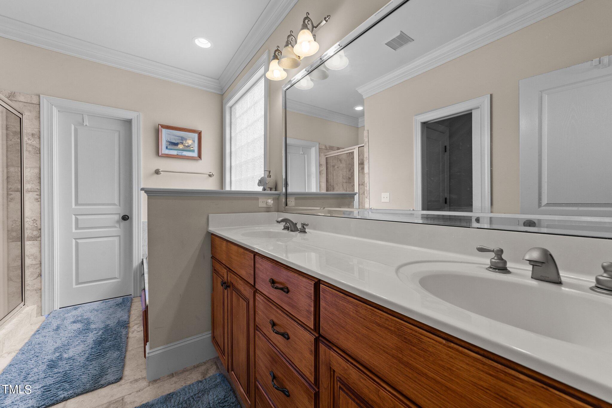 100 Brittmoore Court Property Photo 19