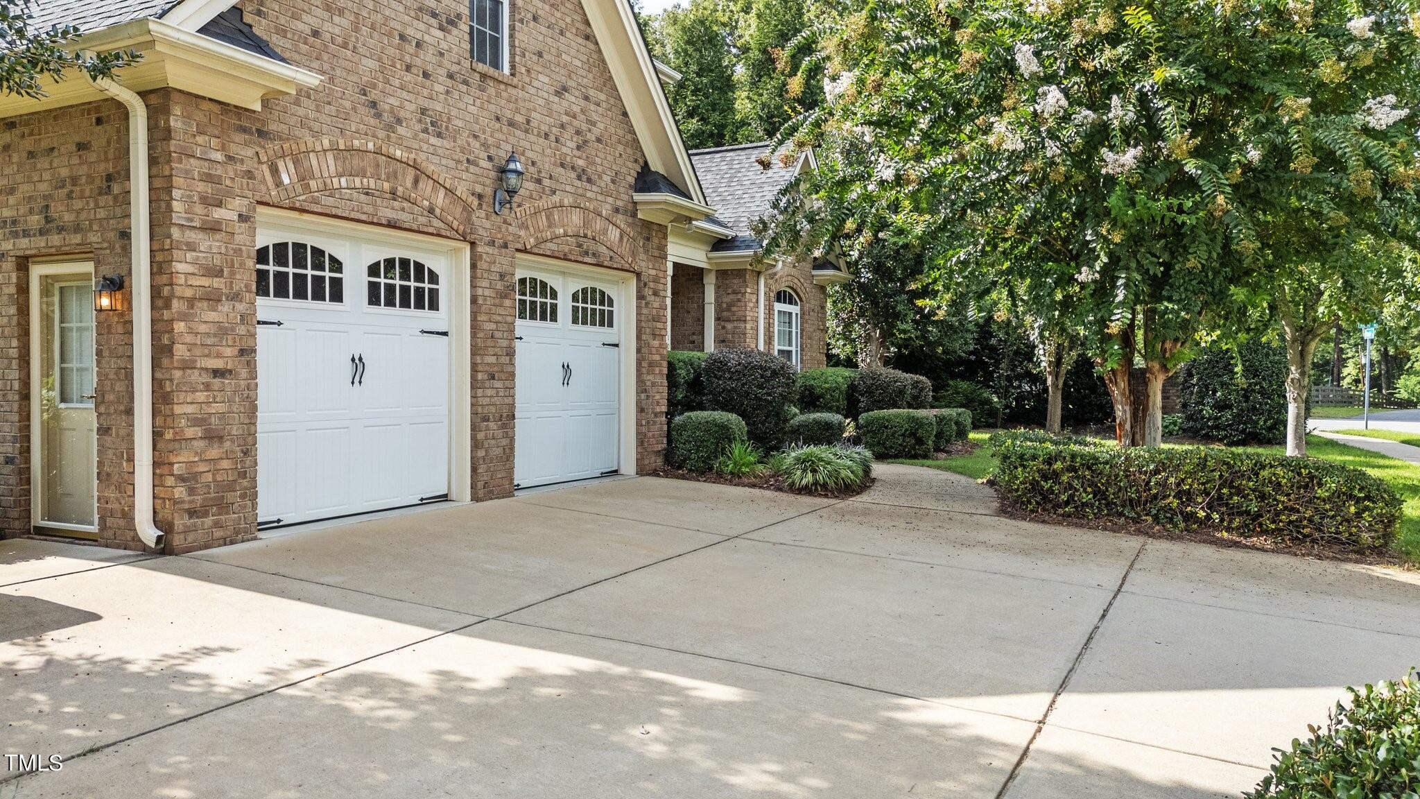100 Brittmoore Court Property Photo 32