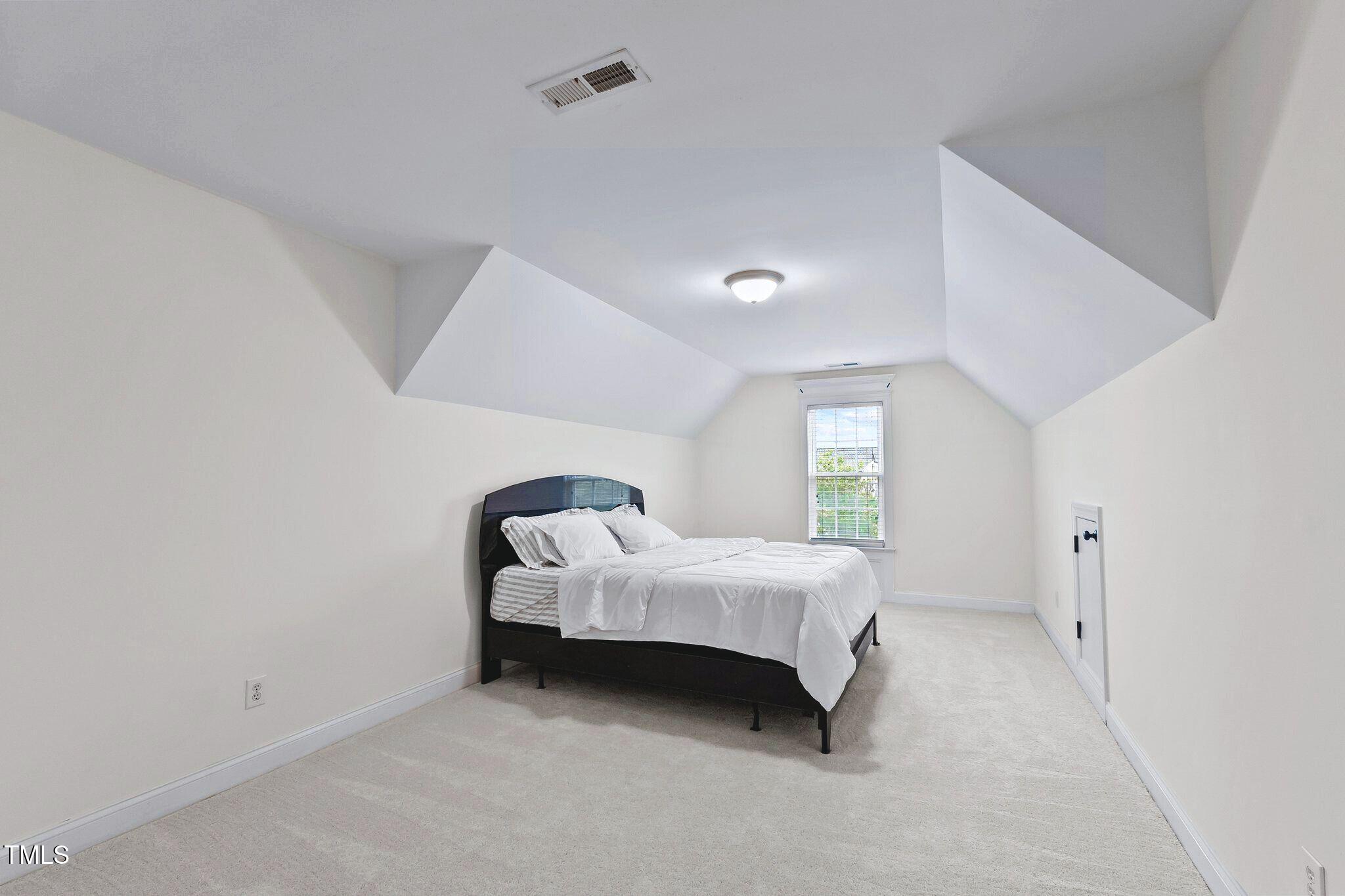 19 Silverside Drive Property Photo 13