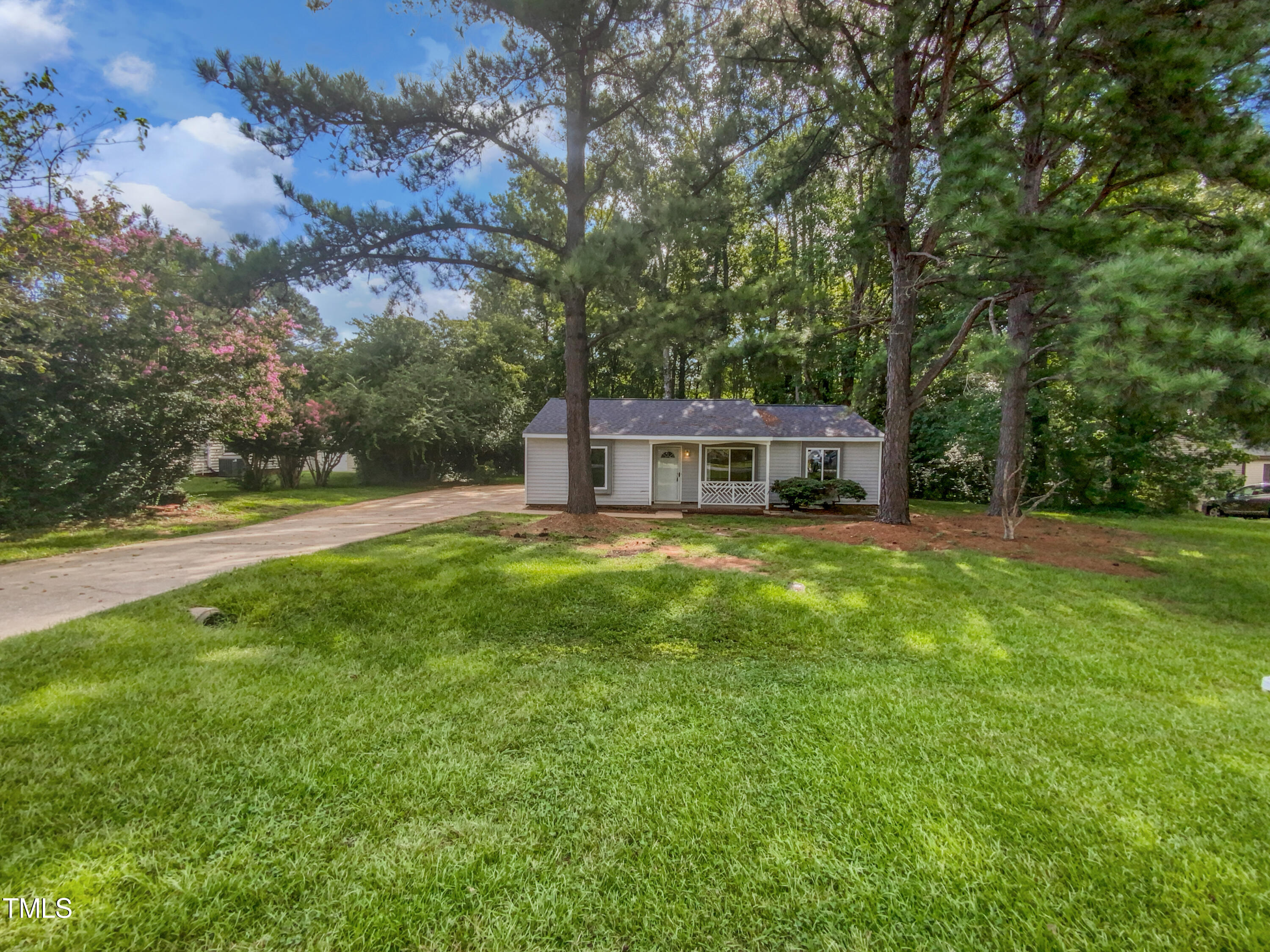 105 Tottingham Court Property Photo