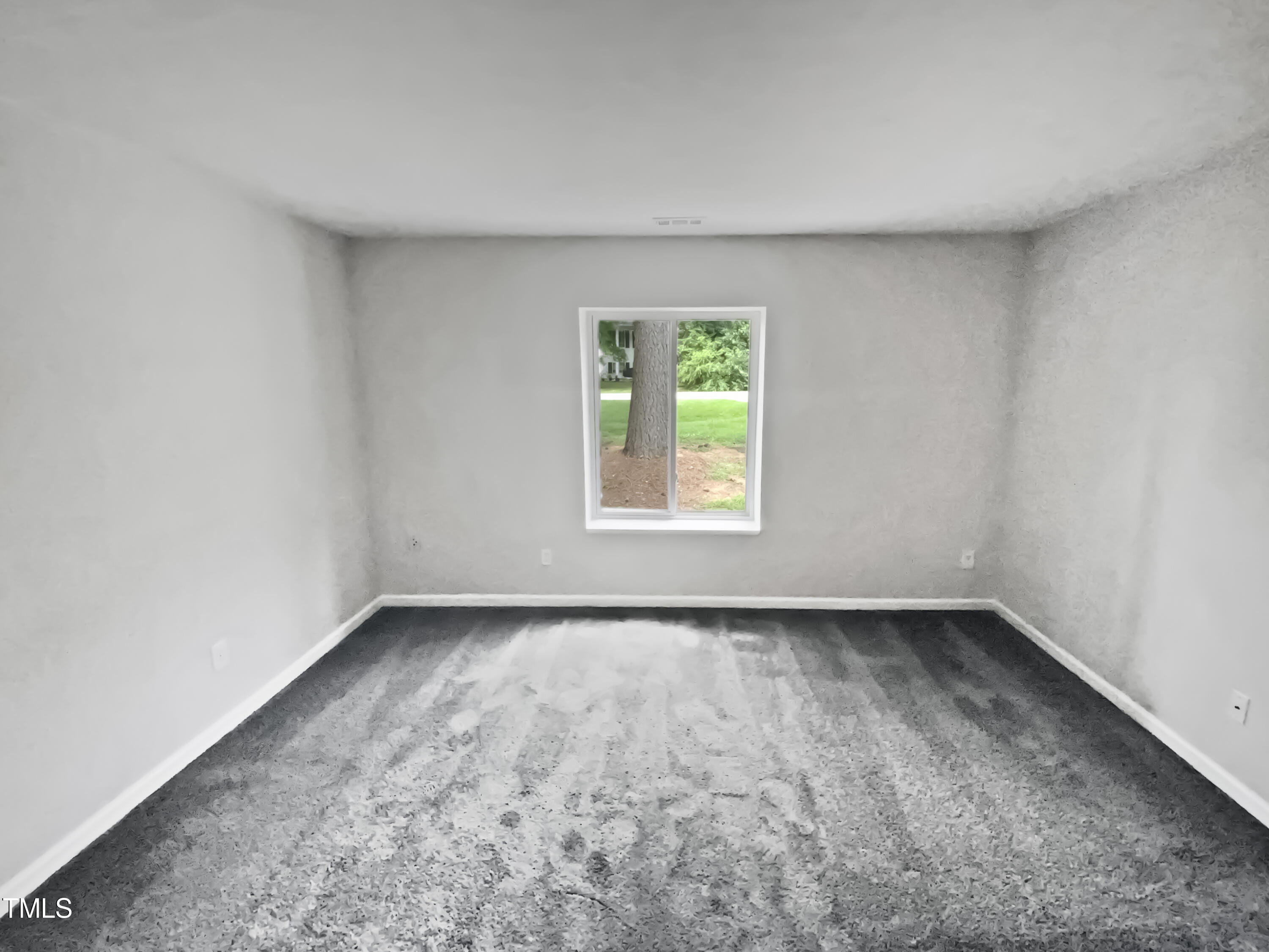105 Tottingham Court Property Photo 3
