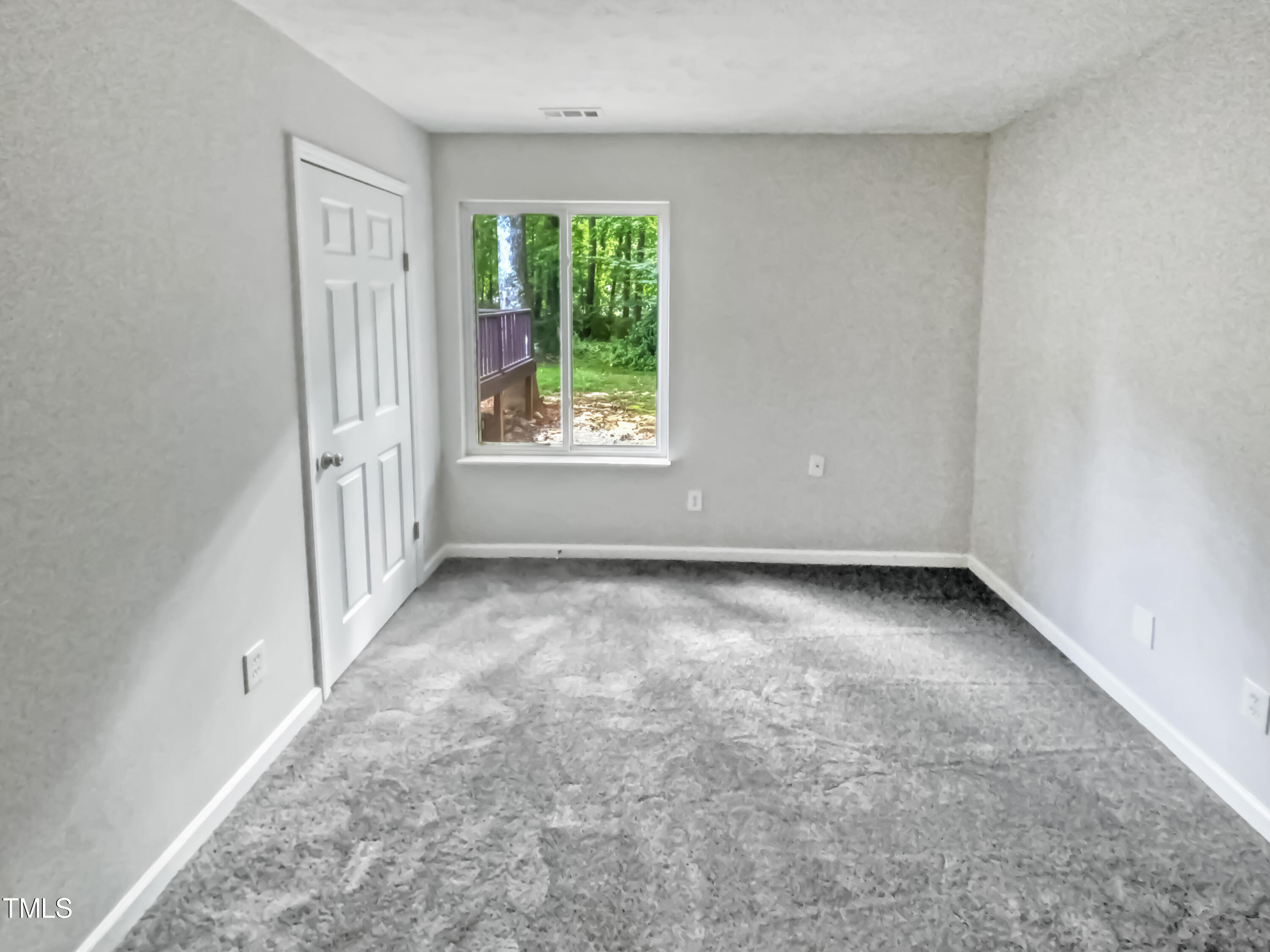 105 Tottingham Court Property Photo 16