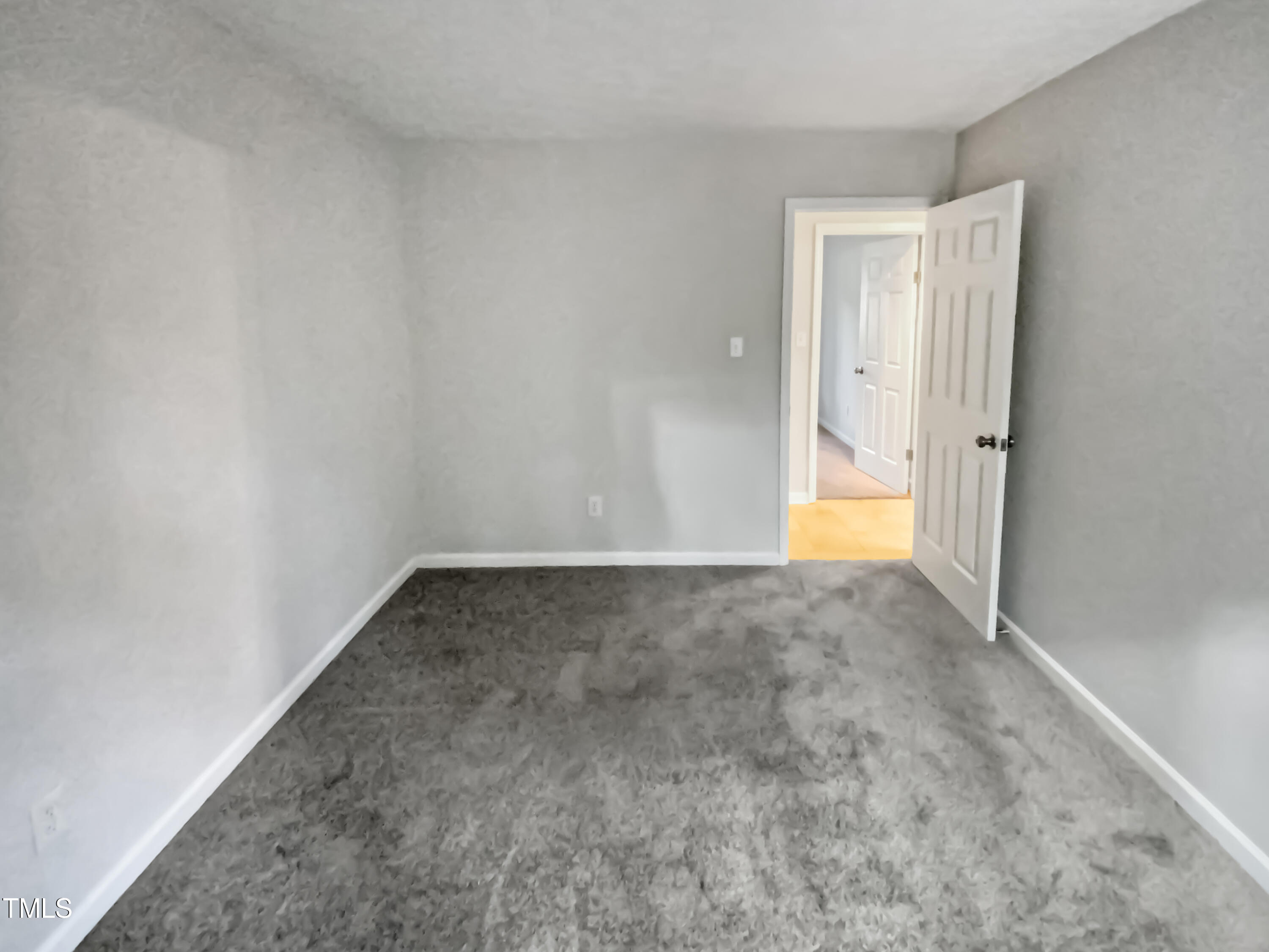 105 Tottingham Court Property Photo 17