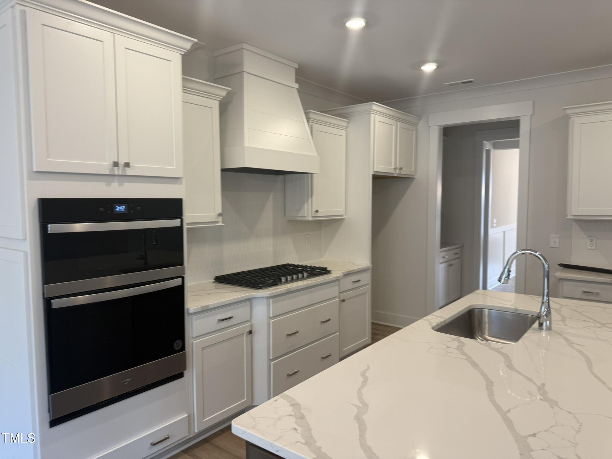 135 Ironwood Boulevard # 49 Property Photo 3