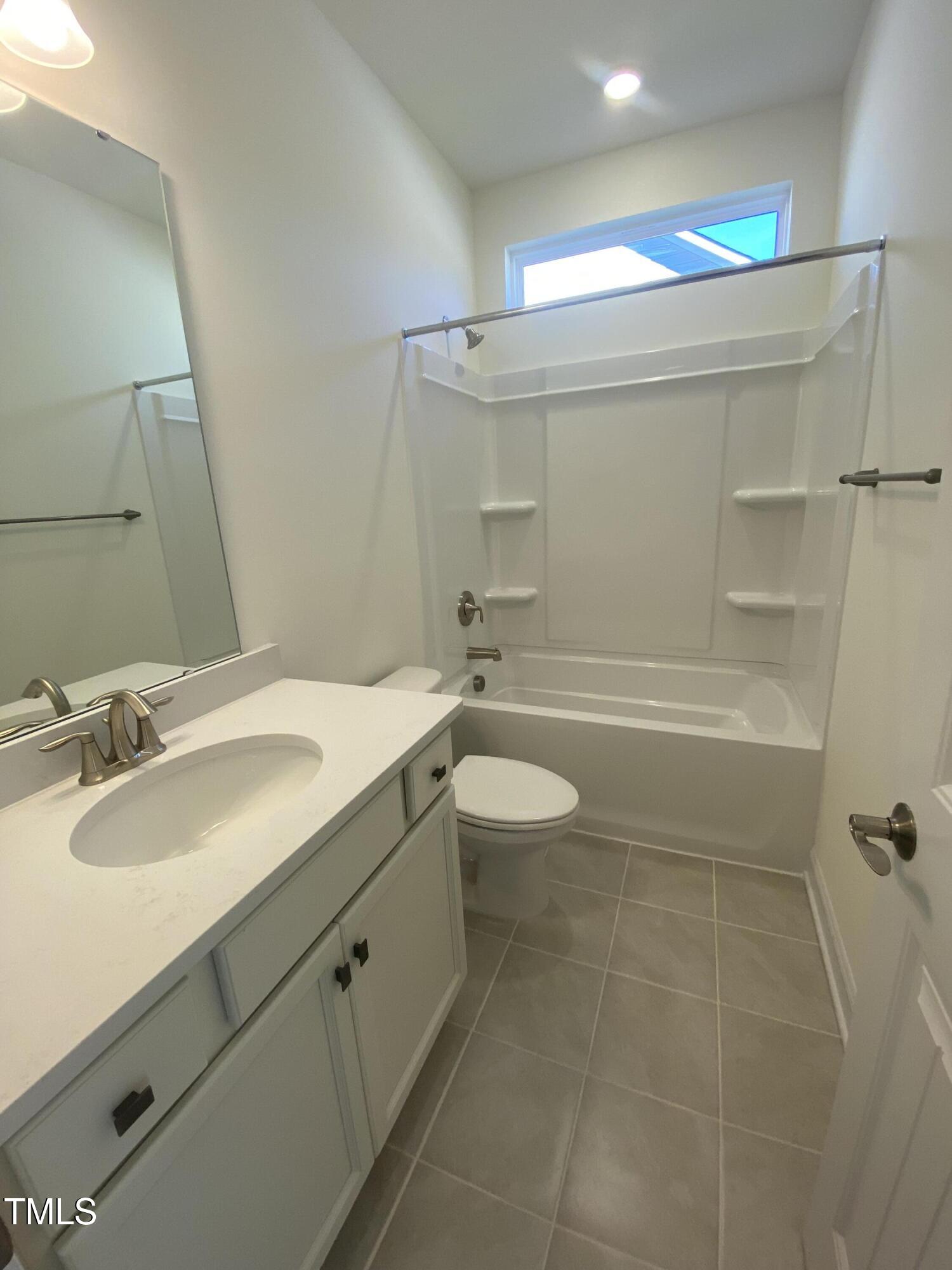 60 Sawtooth Oak Lane Property Photo 5