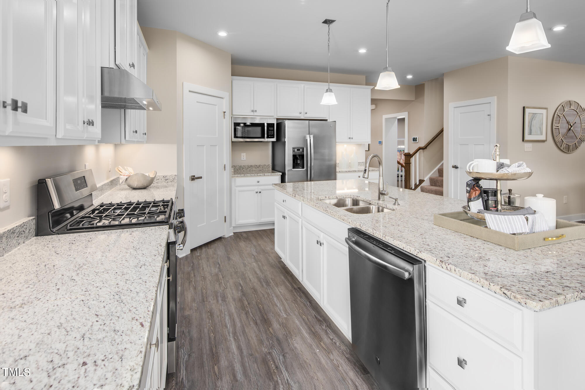1025 Country Pasture Cove Property Photo 2