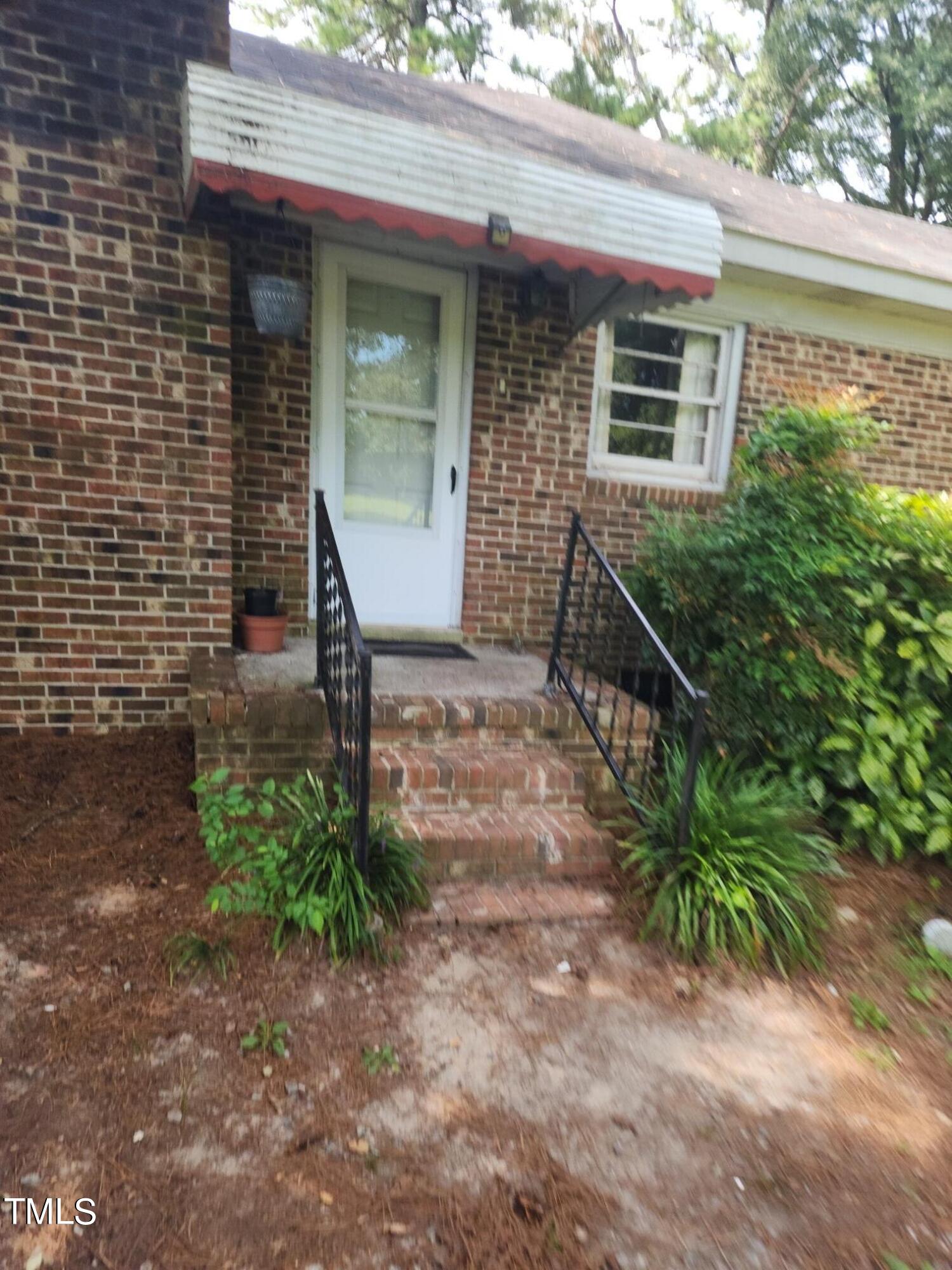 9246 Us Highway 301 Property Photo 4