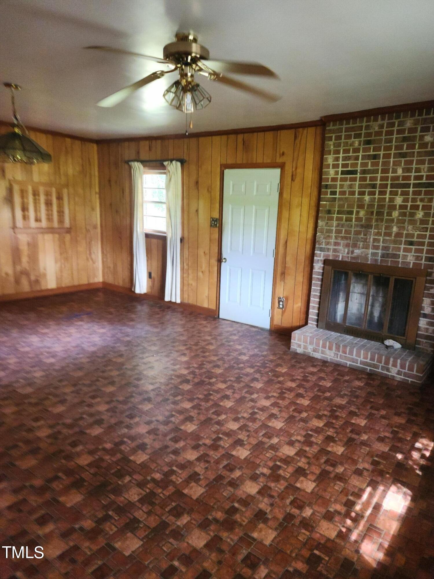 9246 Us Highway 301 Property Photo 5