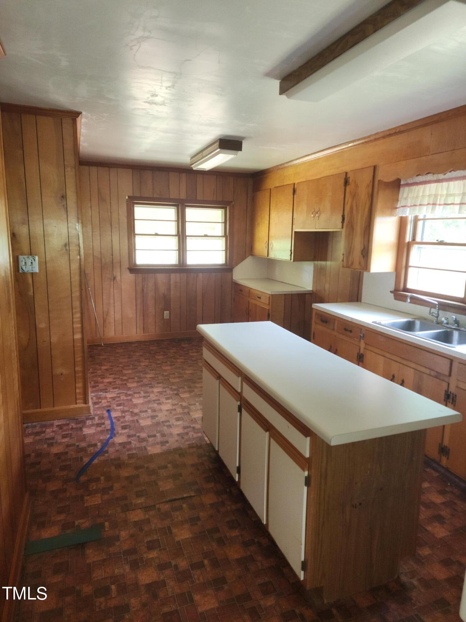 9246 Us Highway 301 Property Photo 6