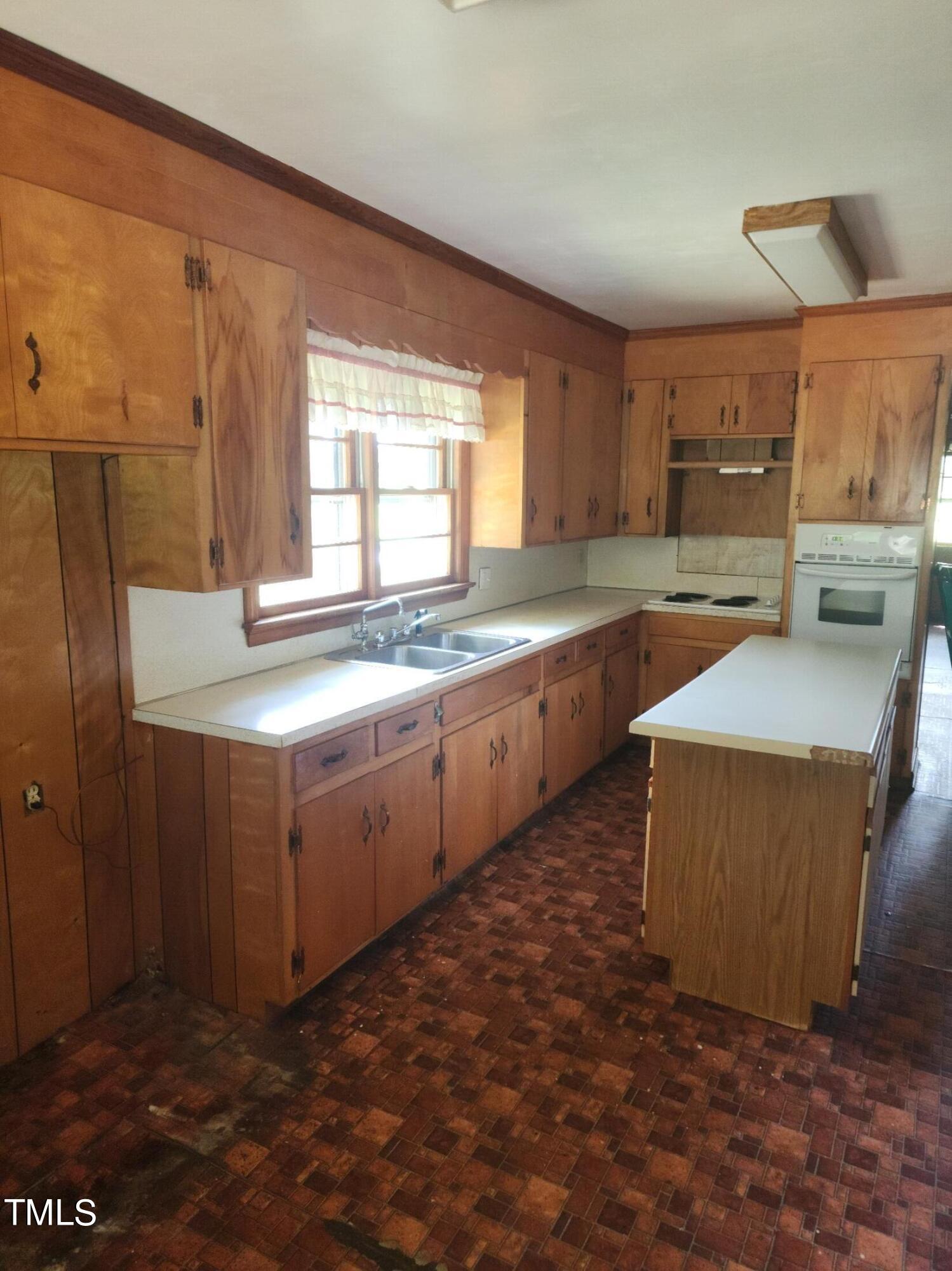 9246 Us Highway 301 Property Photo 8