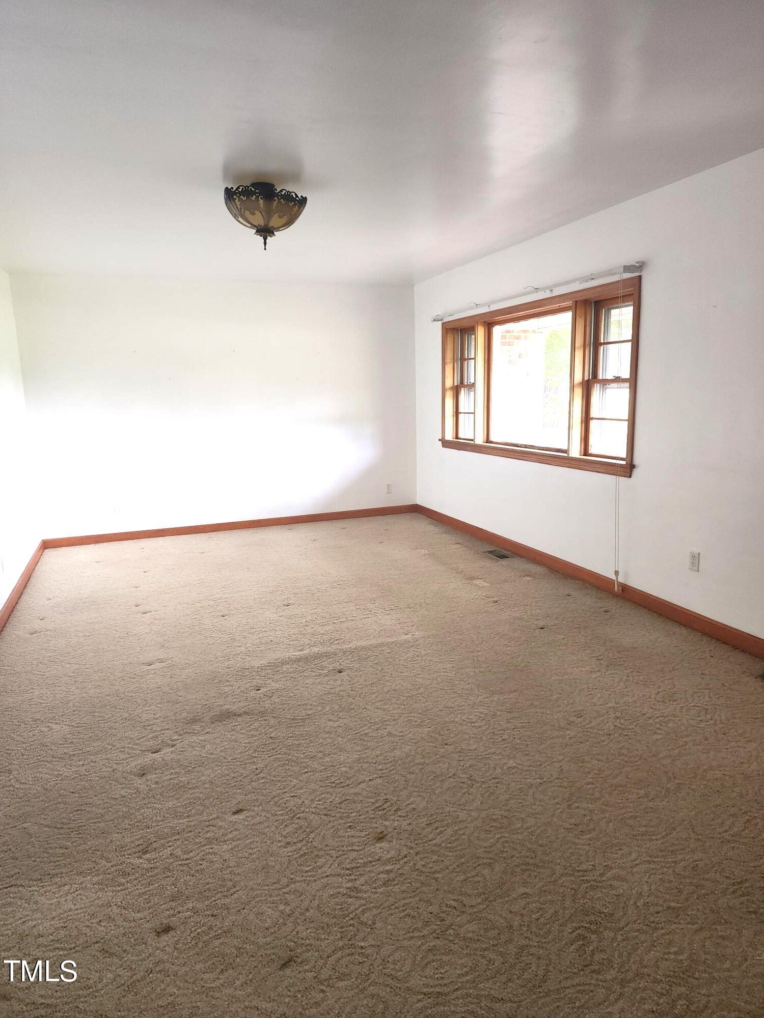 9246 Us Highway 301 Property Photo 15