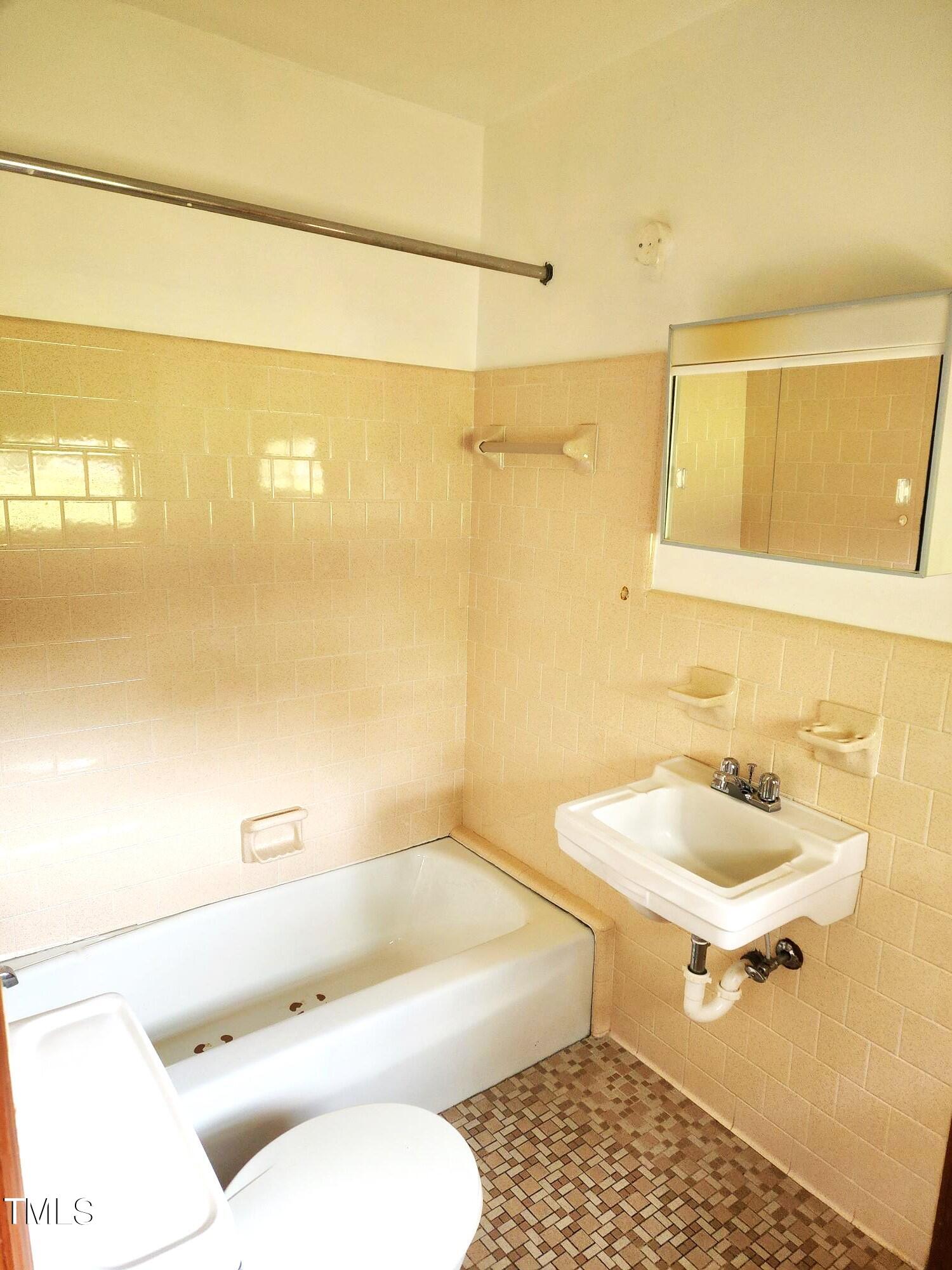 9246 Us Highway 301 Property Photo 24
