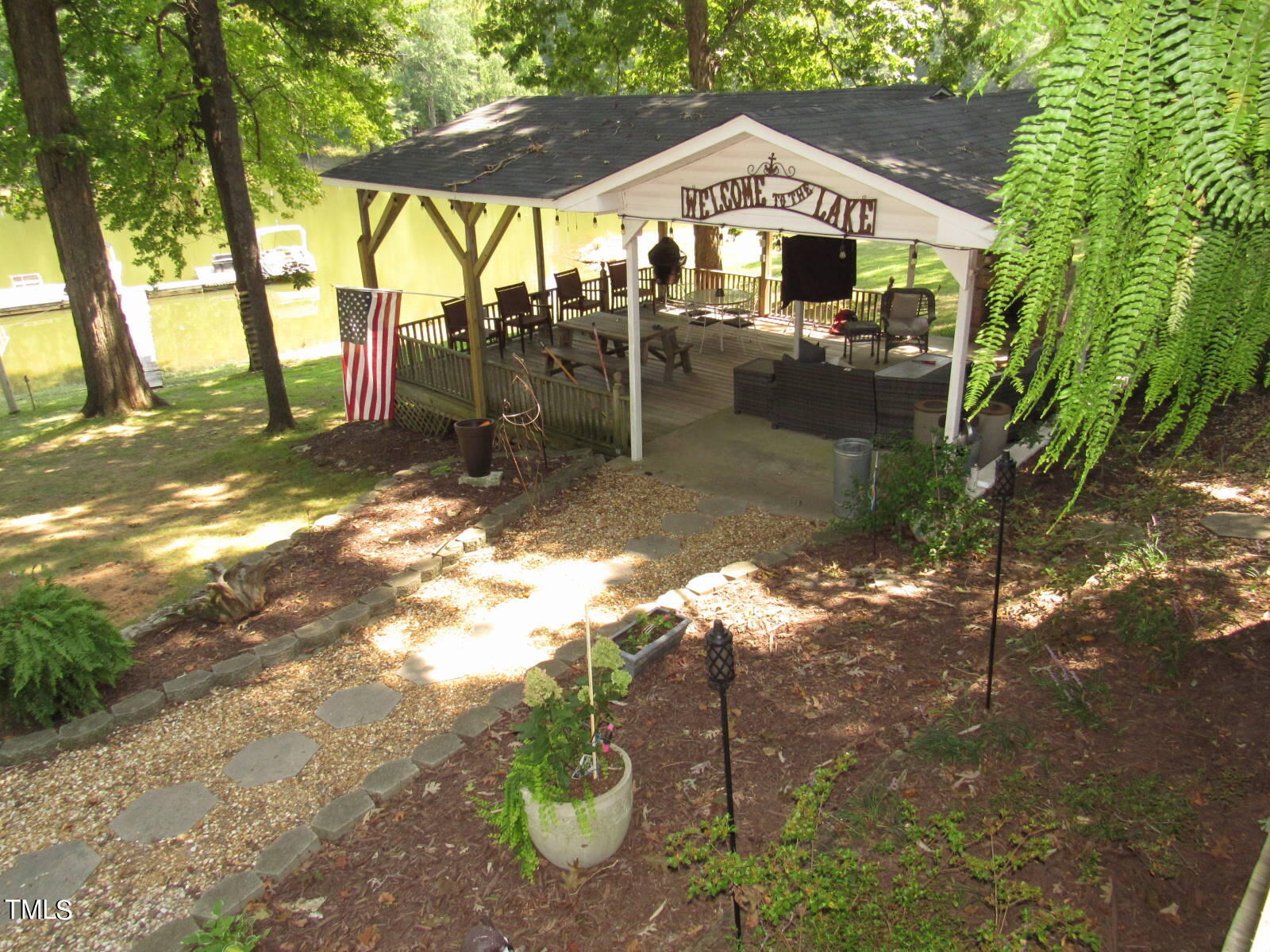 31 Hickory Way Property Photo 6