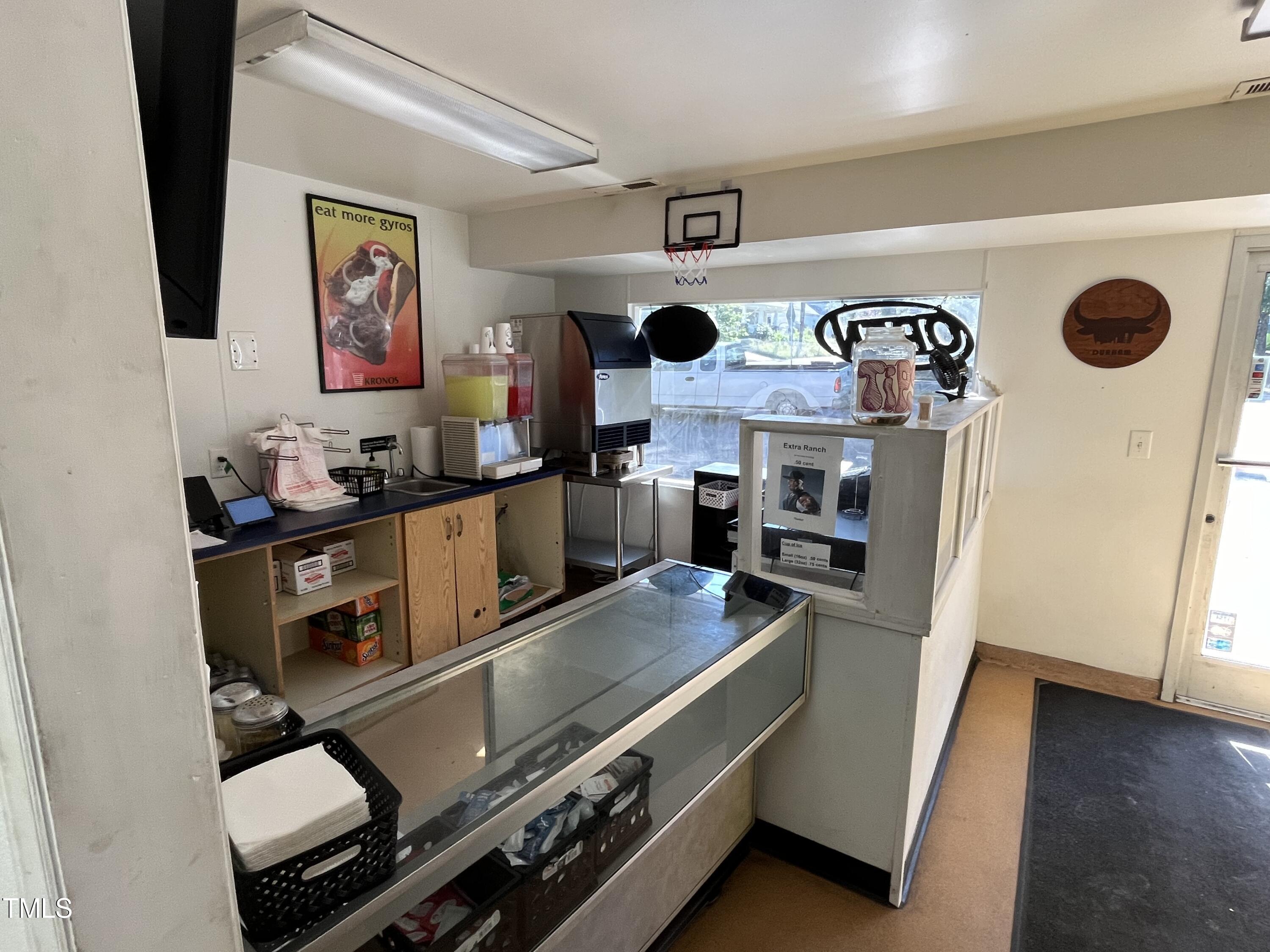 2300 Chapel Hill Road Property Photo 4