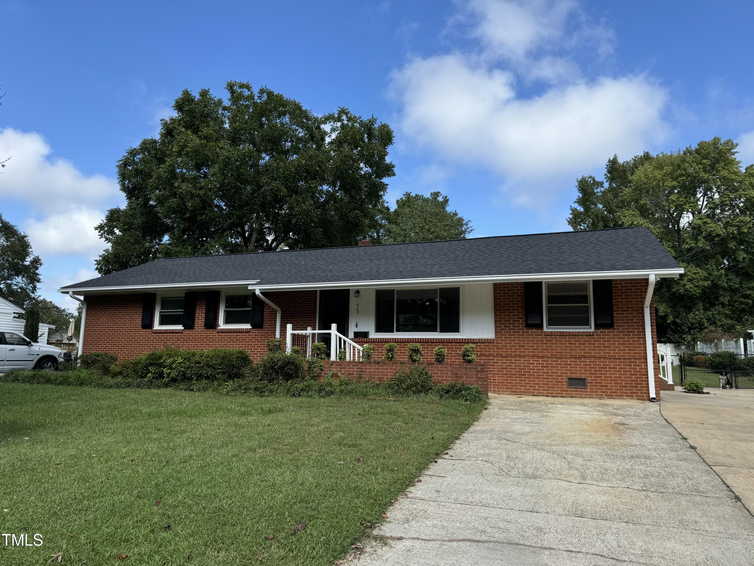 902 Wade Avenue Property Photo 1