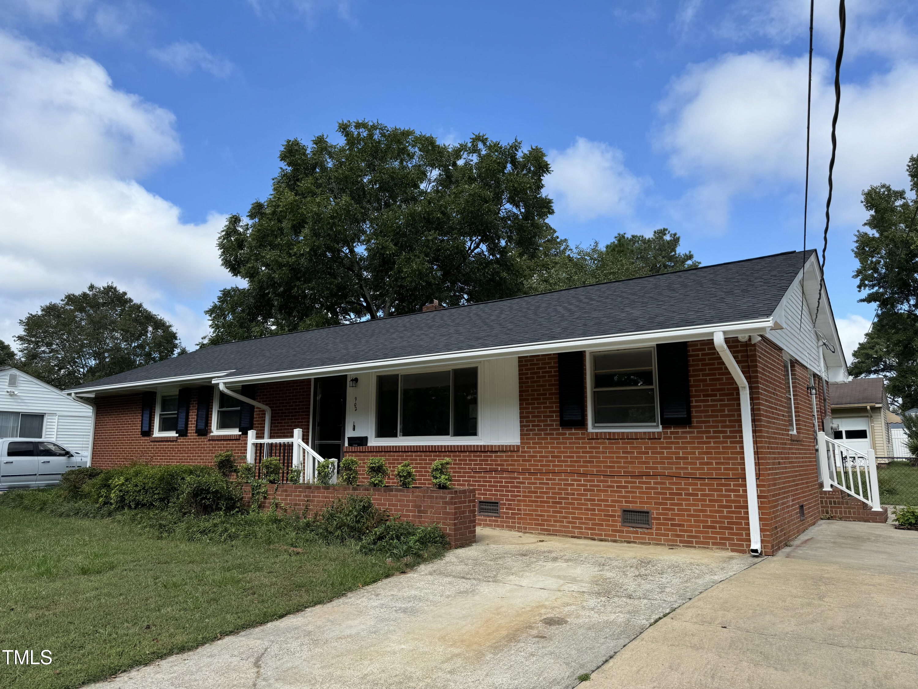 902 Wade Avenue Property Photo 2