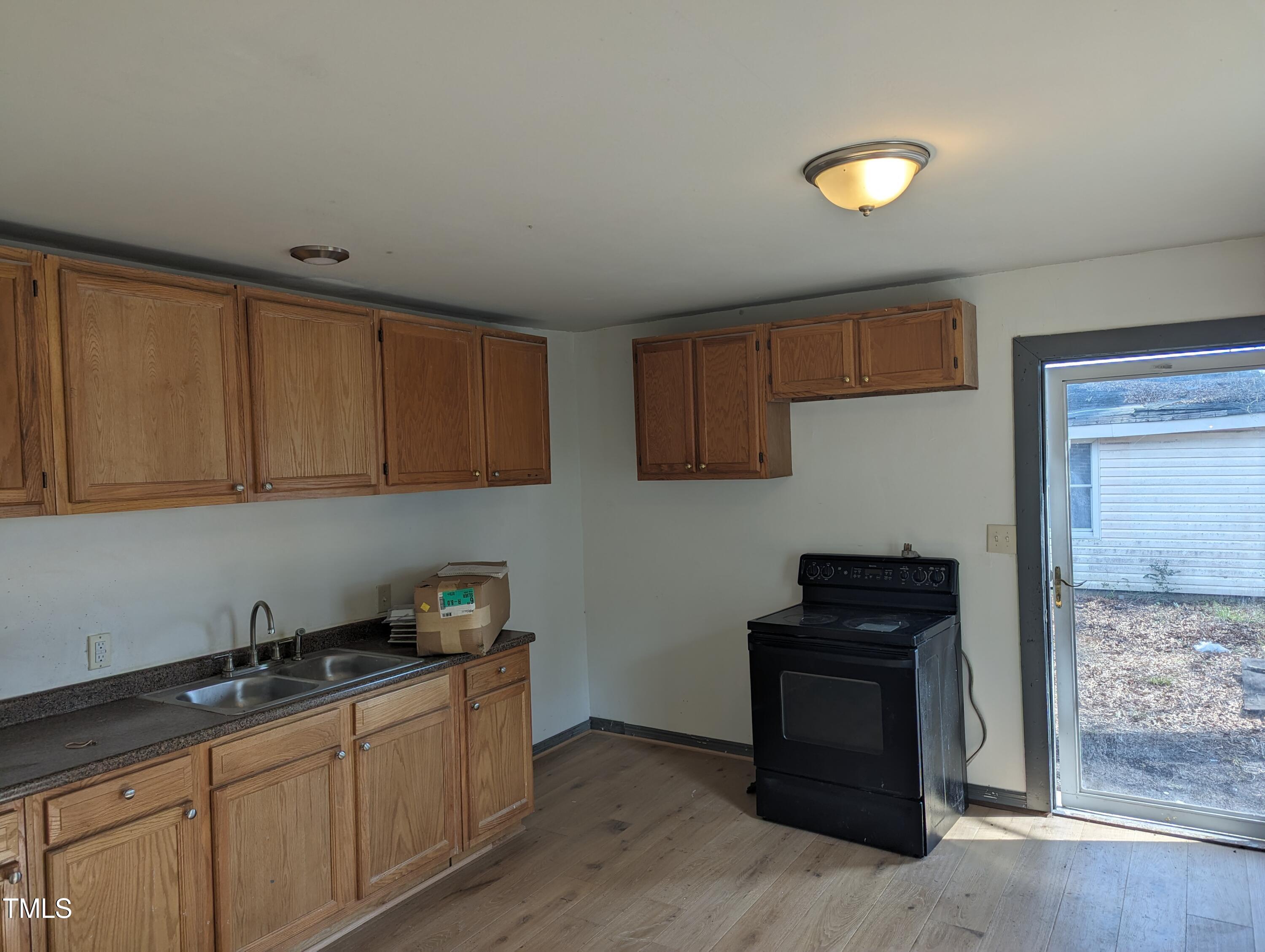 140 Lincoln Street Property Photo 3