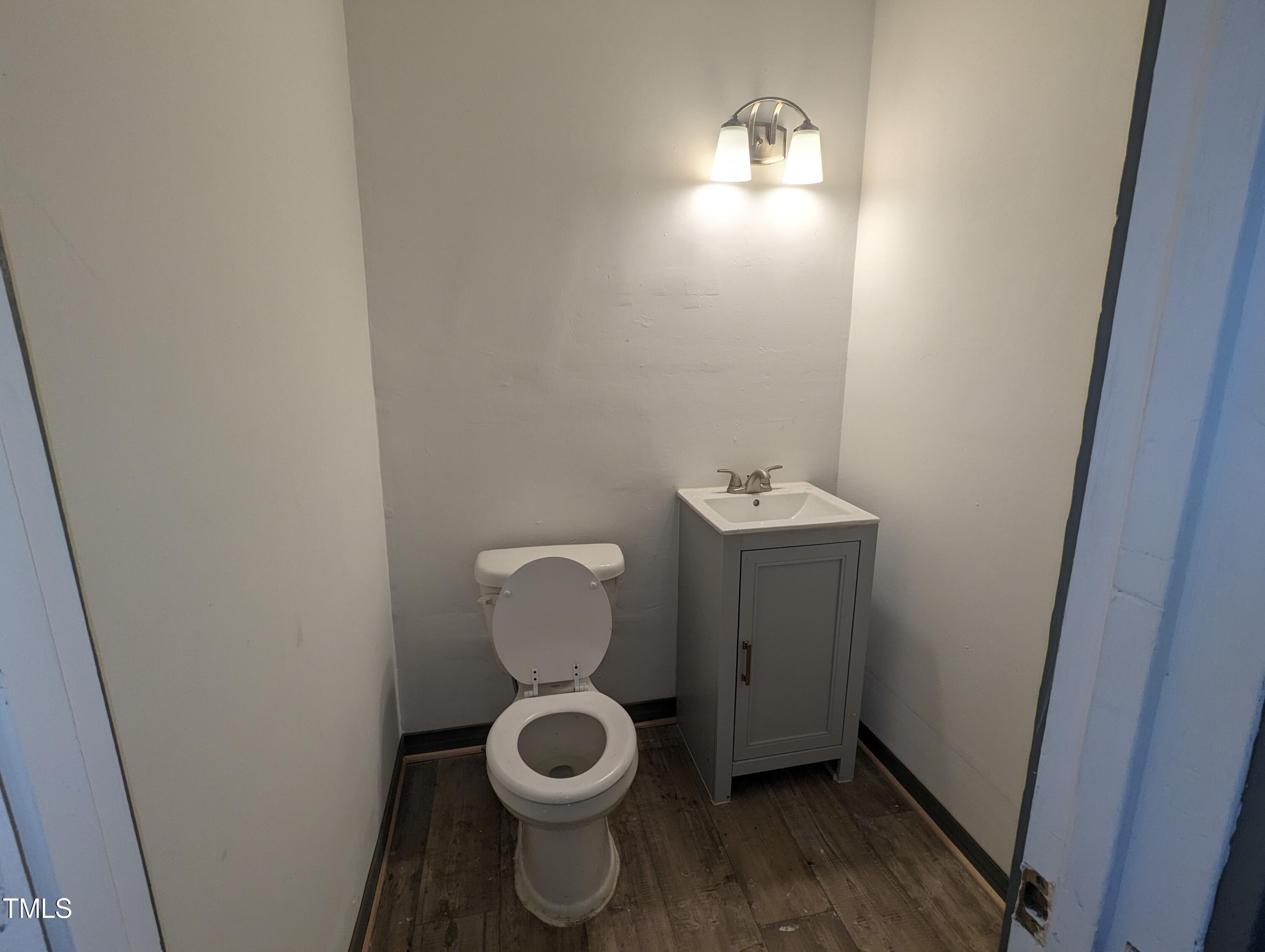 140 Lincoln Street Property Photo 7