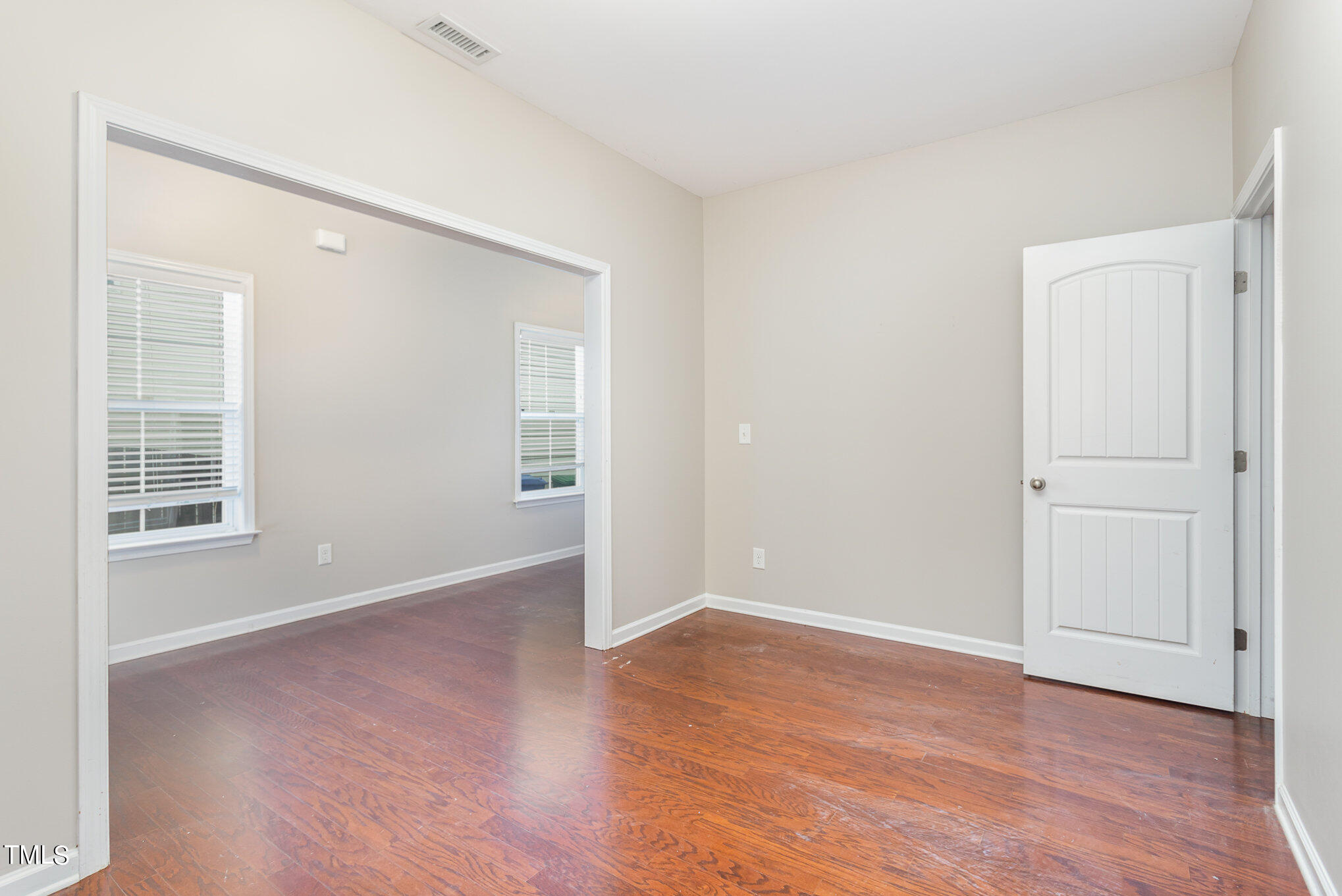 1920 Hinswood Circle Property Photo 3