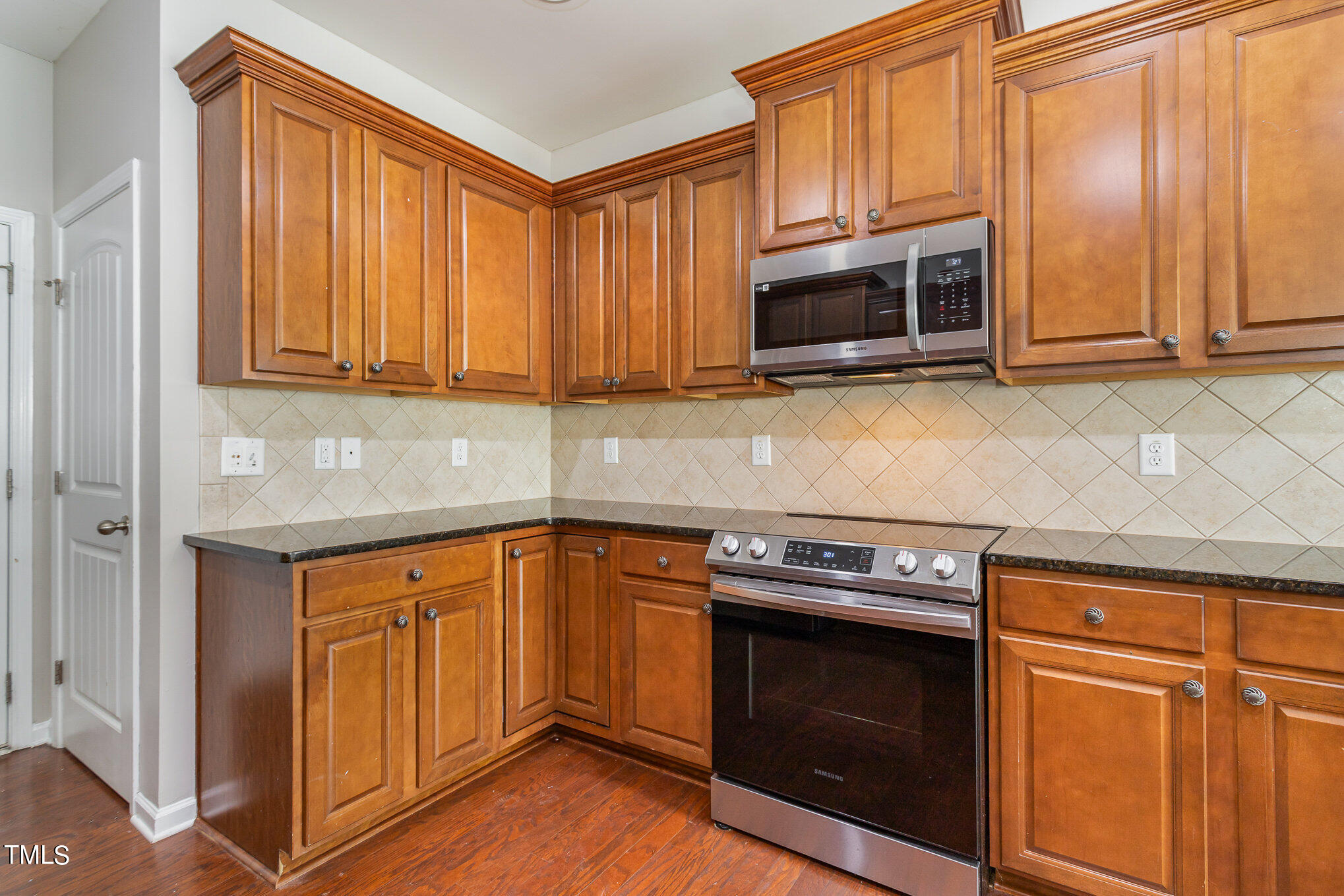 1920 Hinswood Circle Property Photo 11