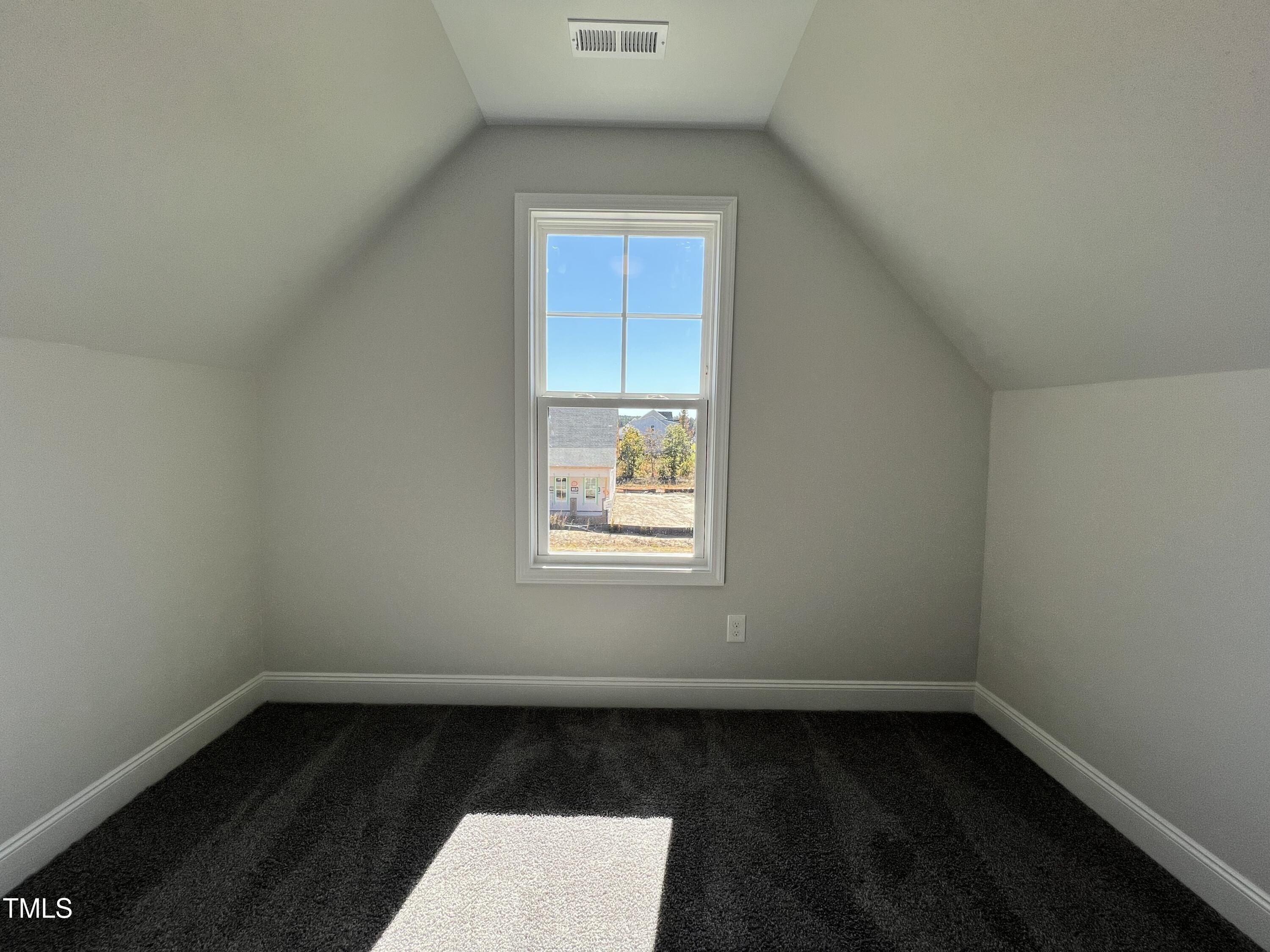 369 E Clydes Point Way Property Photo 10