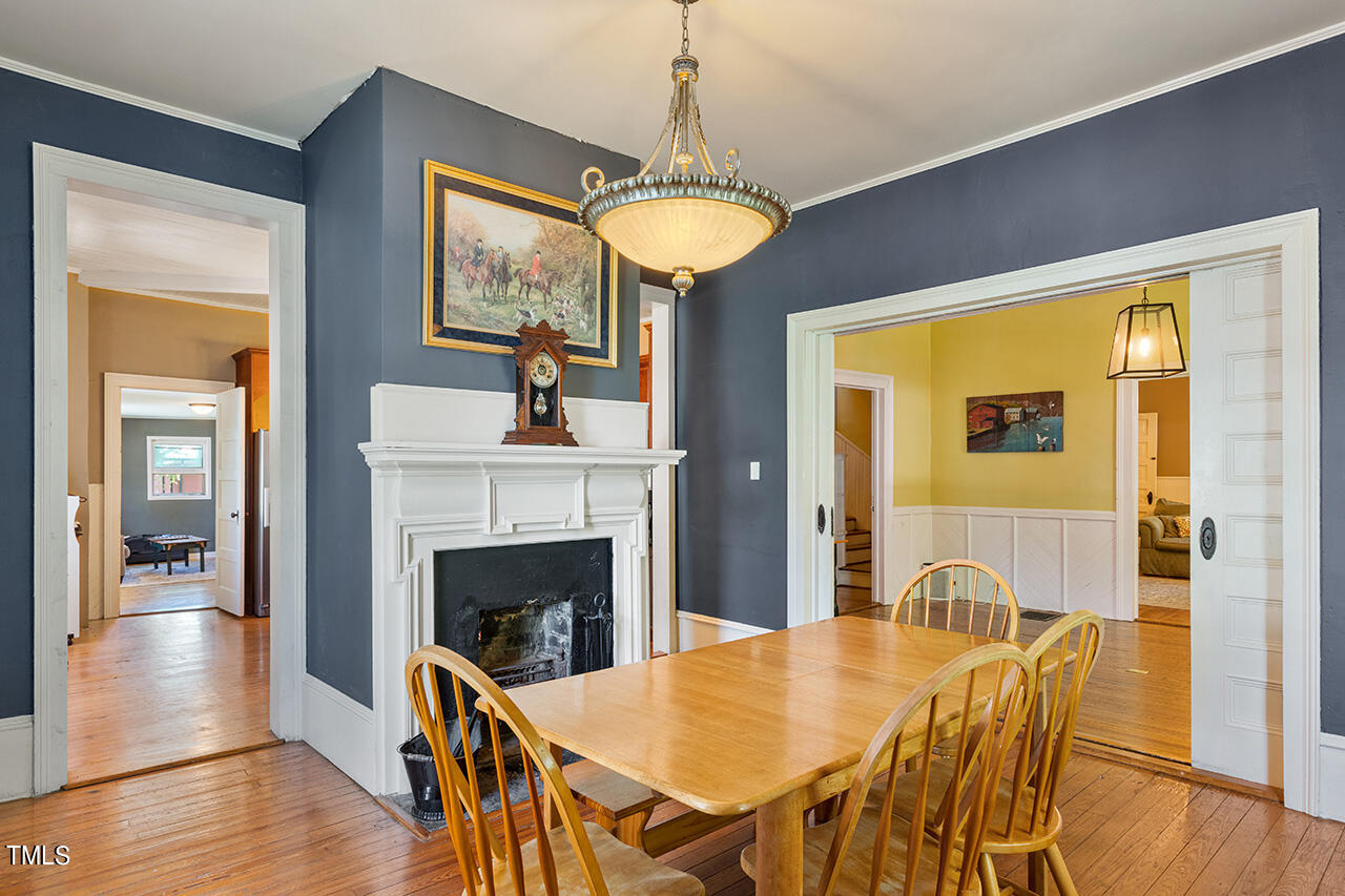 214 College Street Property Photo 11