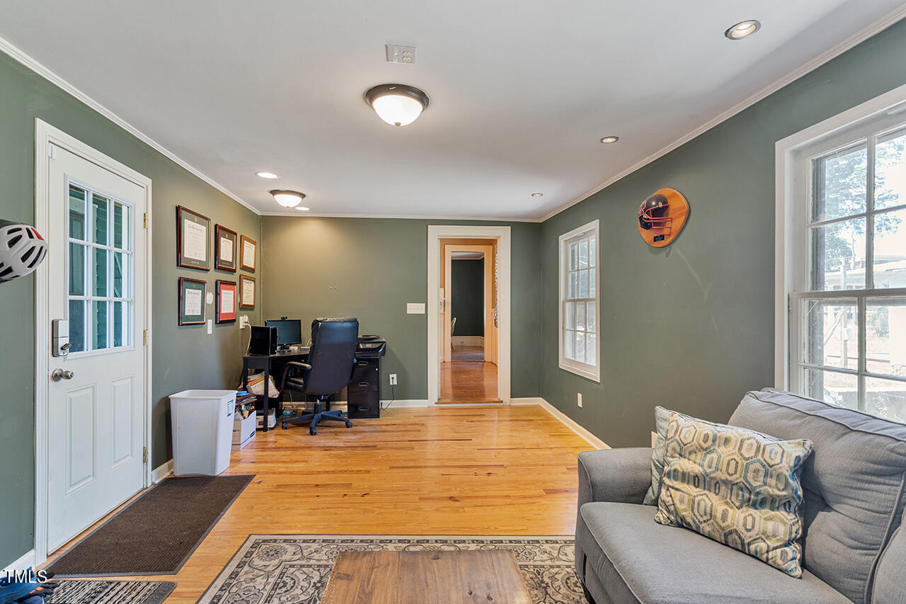 214 College Street Property Photo 22