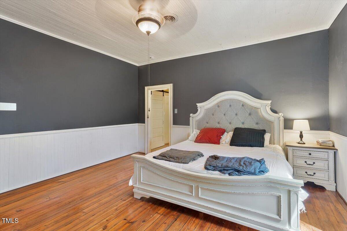 214 College Street Property Photo 30