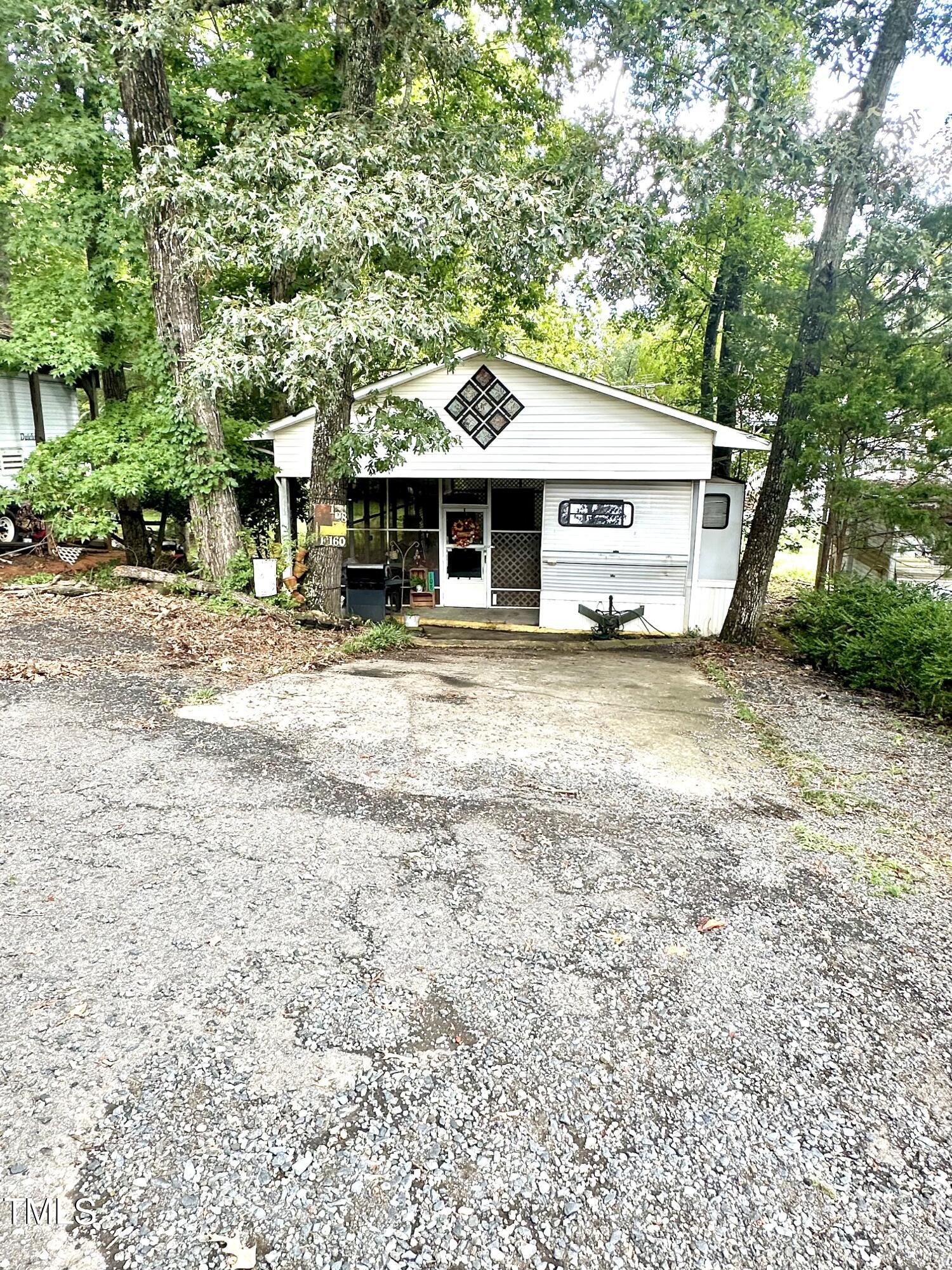 108 Daniel Boone Trail Property Photo 2