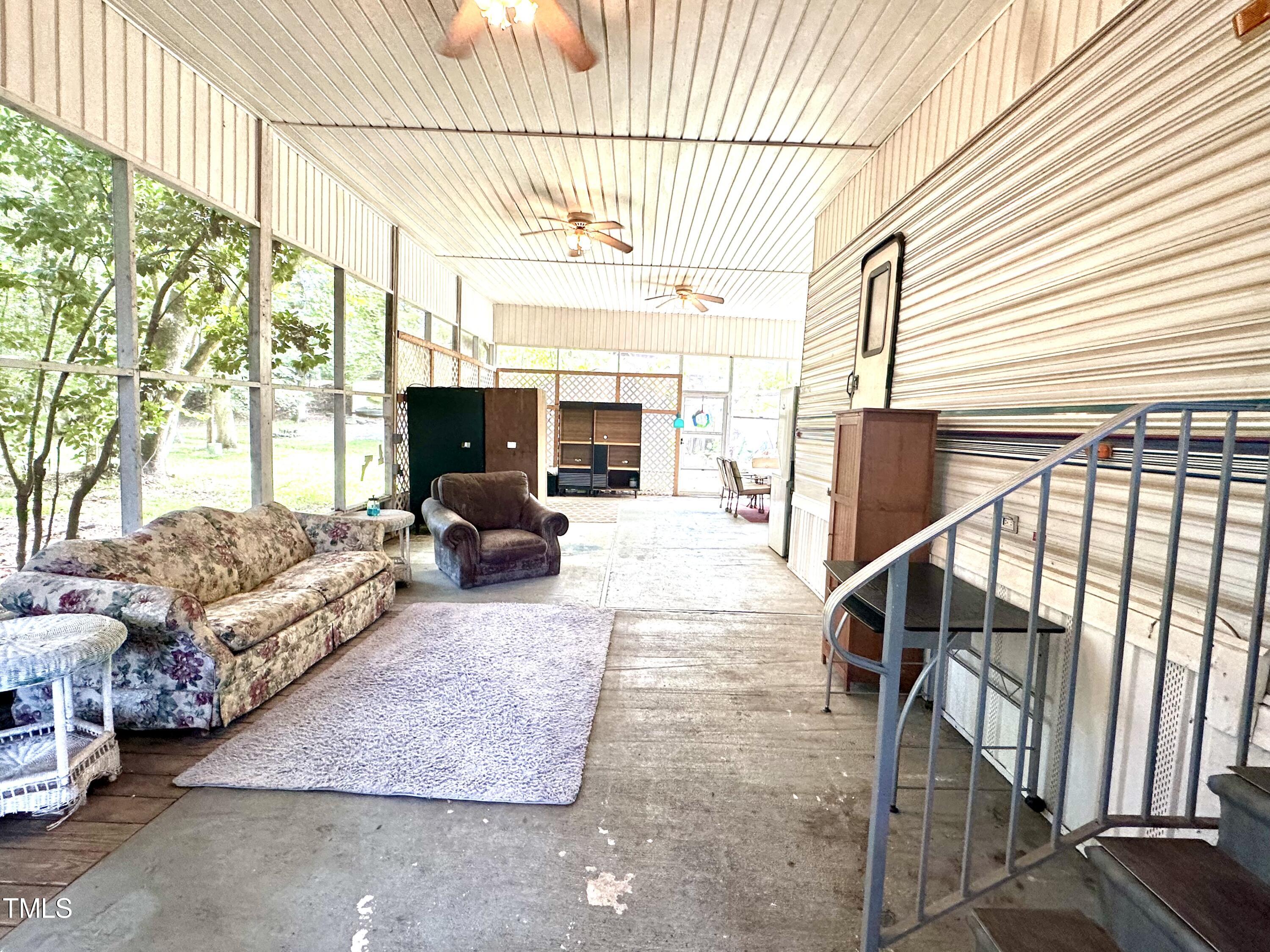 108 Daniel Boone Trail Property Photo 5