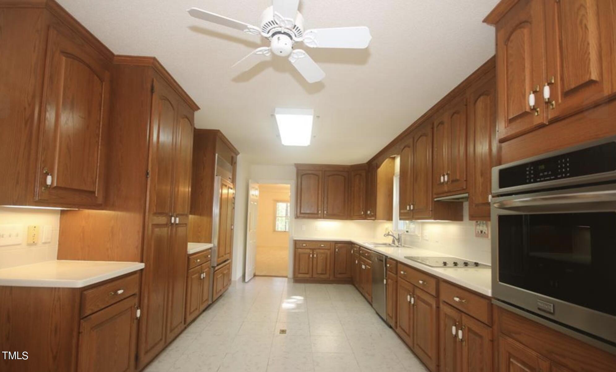 492 Beechmast Property Photo 4