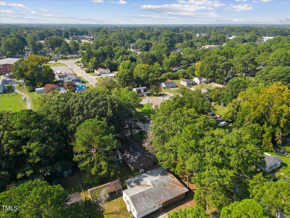 308 Forrest Road W Property Photo 27