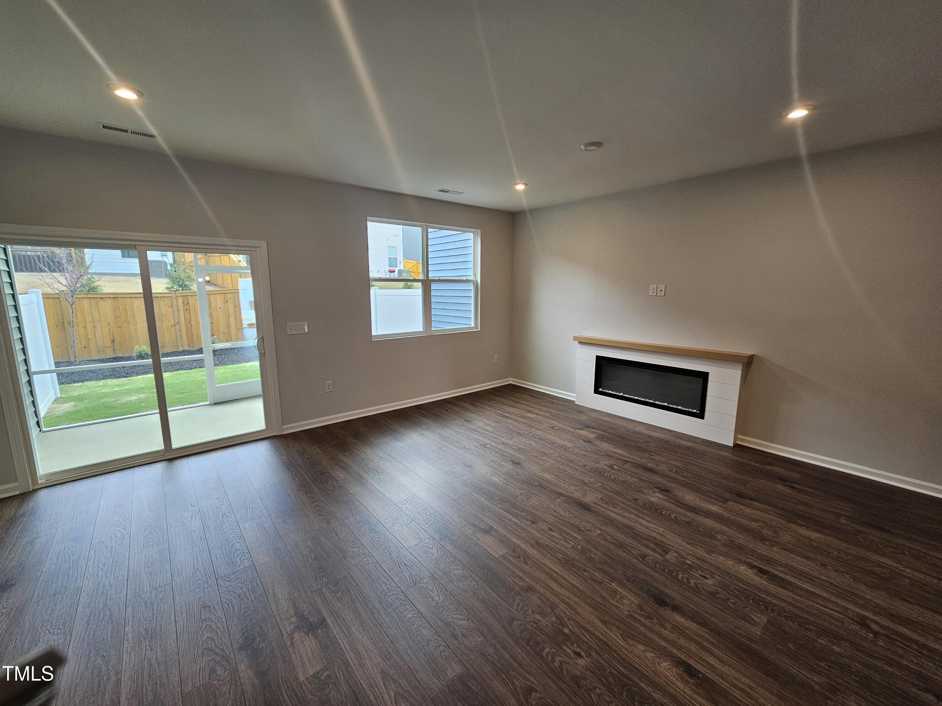1351 Bessie Court Property Photo 3