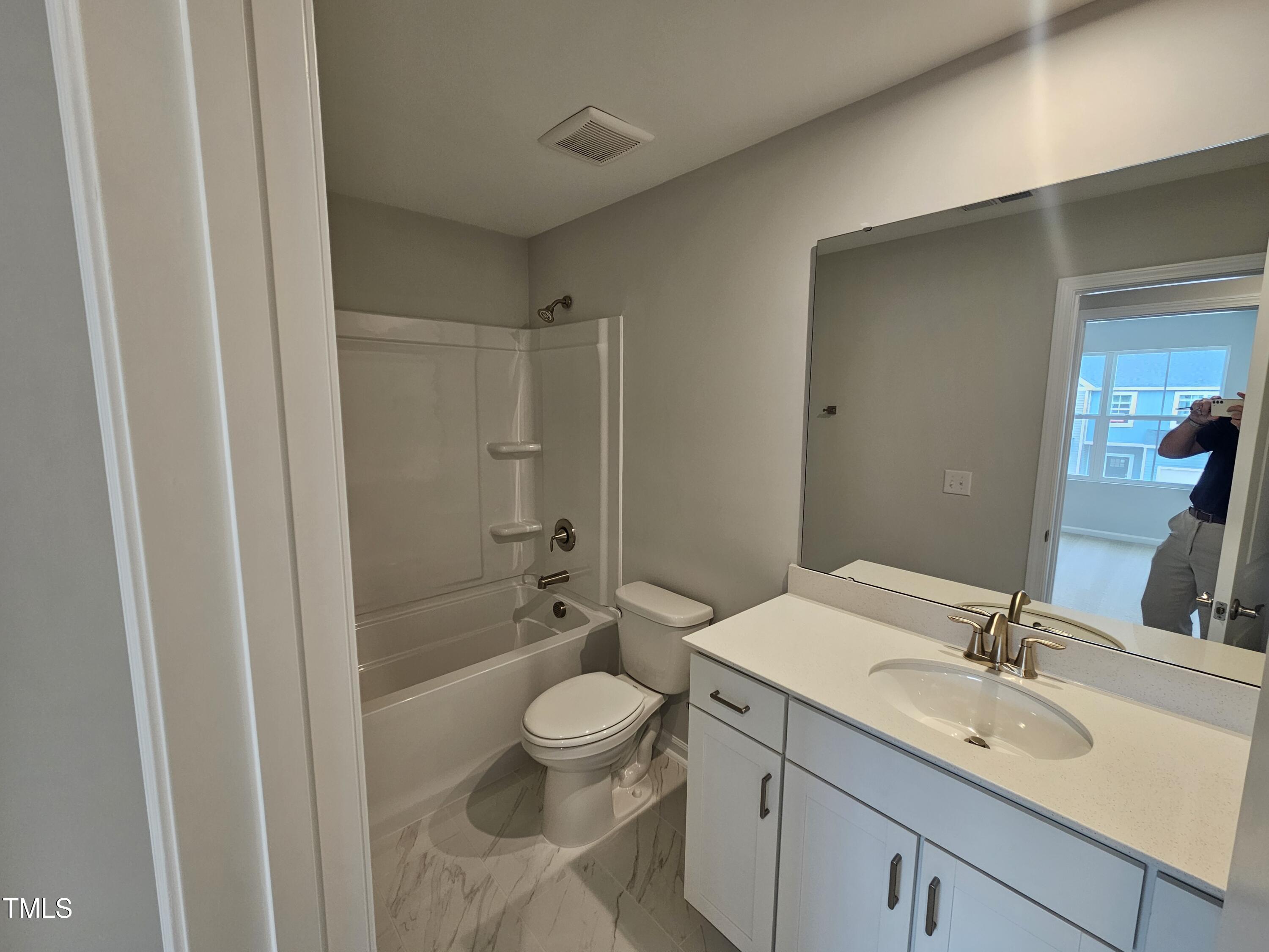 1351 Bessie Court Property Photo 4