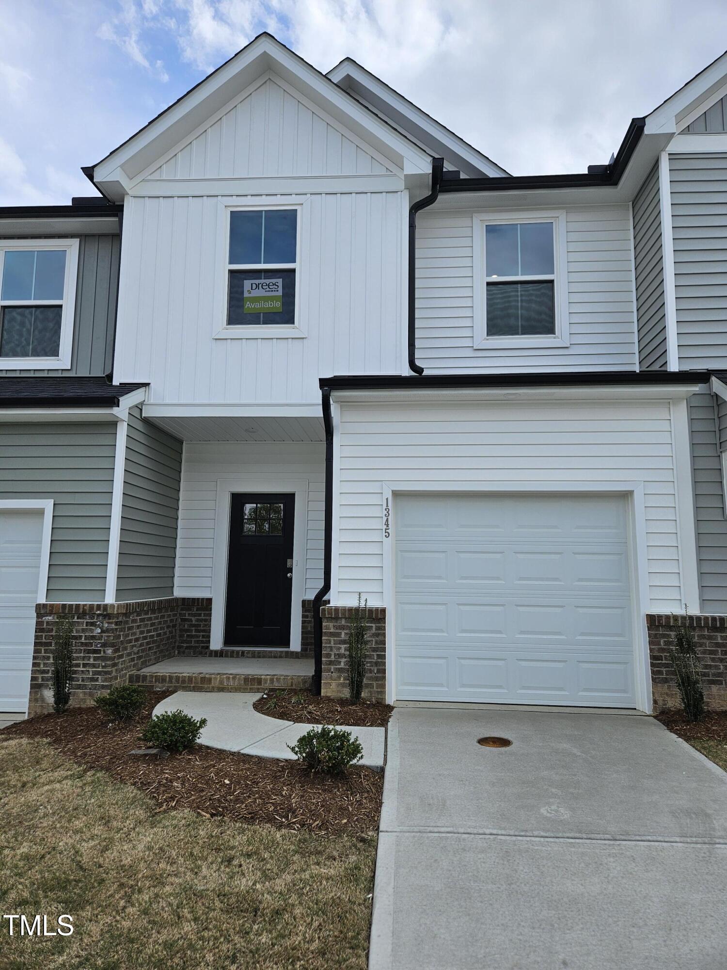 1345 Bessie Court Property Photo 1