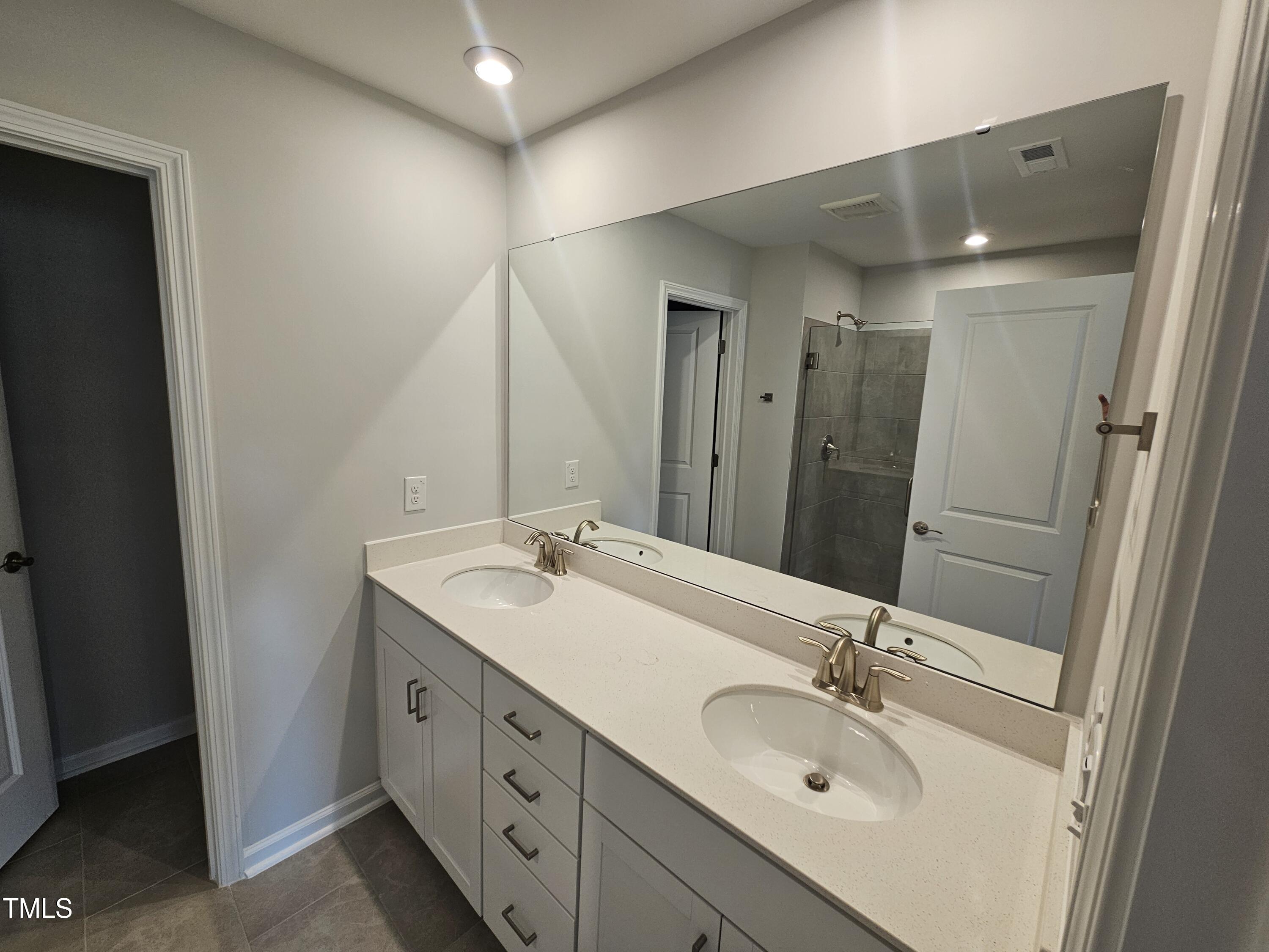 1345 Bessie Court Property Photo 4